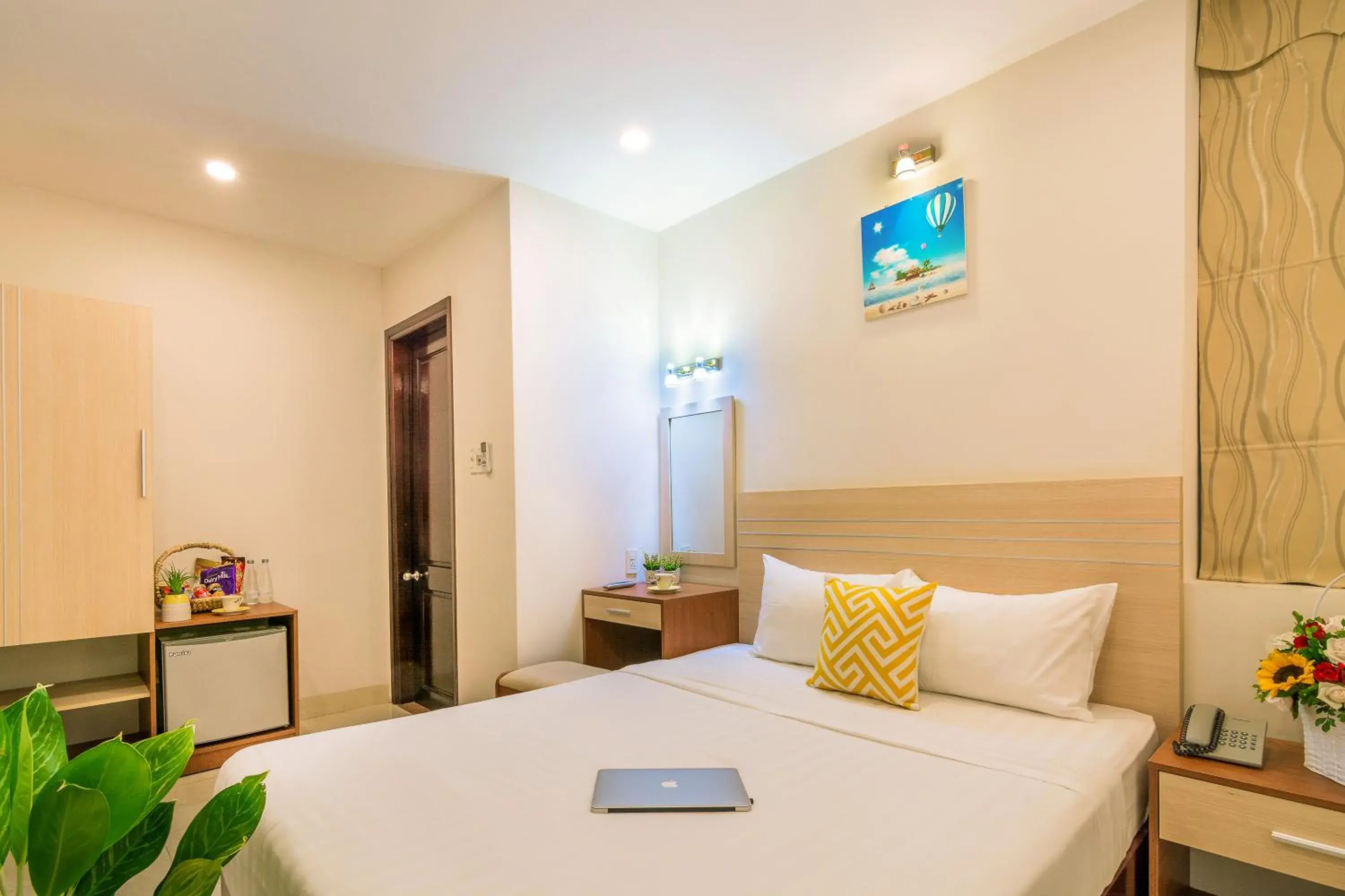 Photo of the whole room, Bed in Happy Day Riverside Hotel & Spa Danang Photo of the whole room, Bed in Happy Day Riverside Hotel & Spa Danang