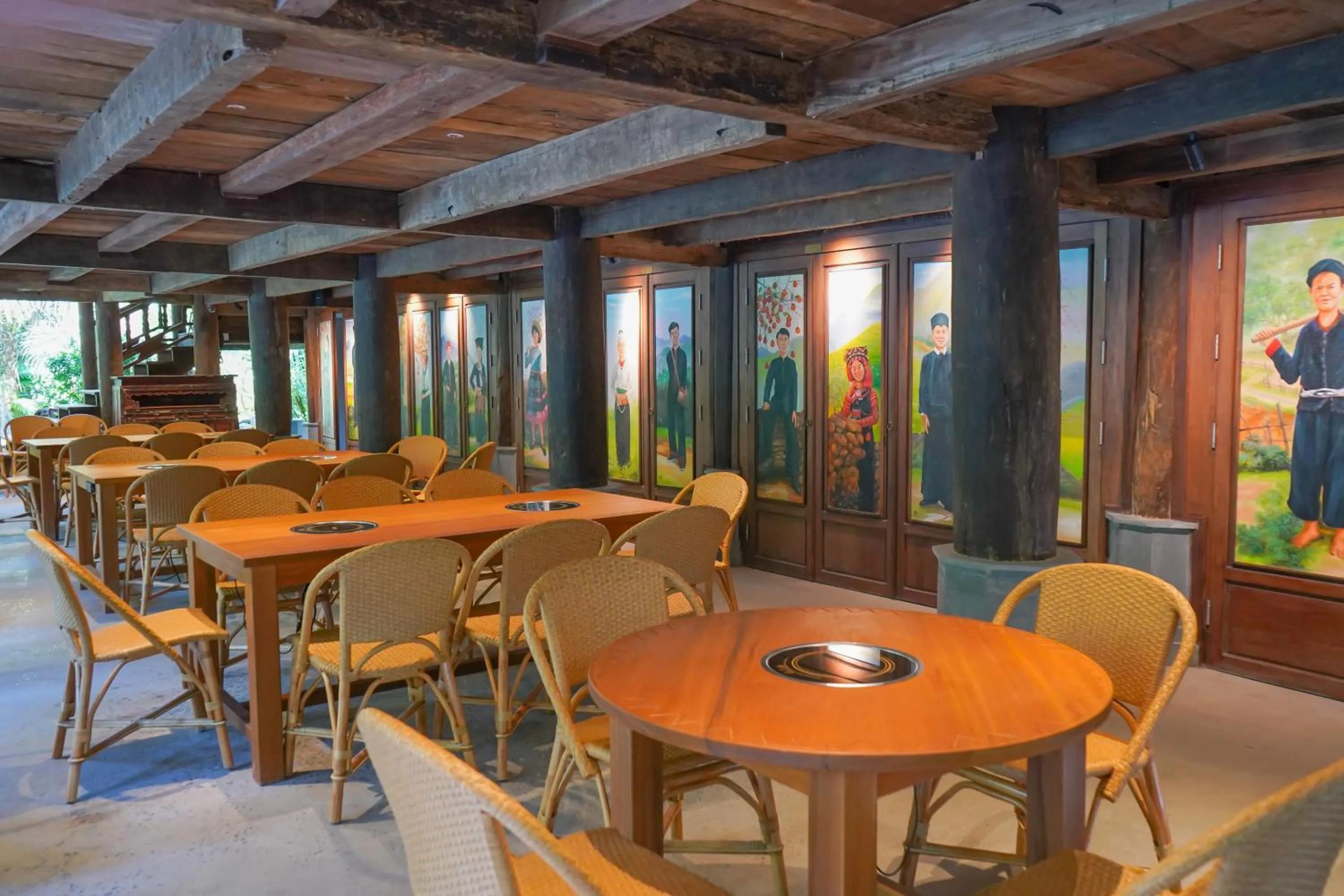 Restaurant/places to eat in Furama Villas Danang