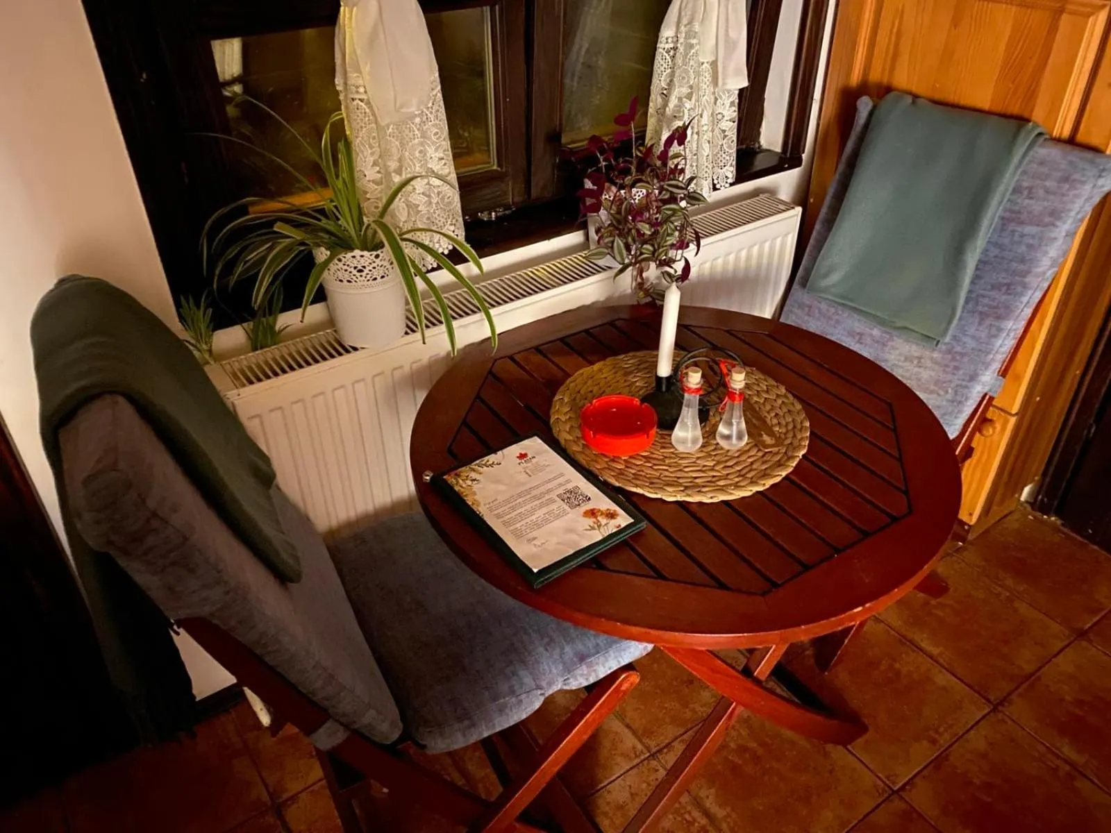Dining area in Ranč Platan - smeštaj u Nacionalnom parku Fruška gora