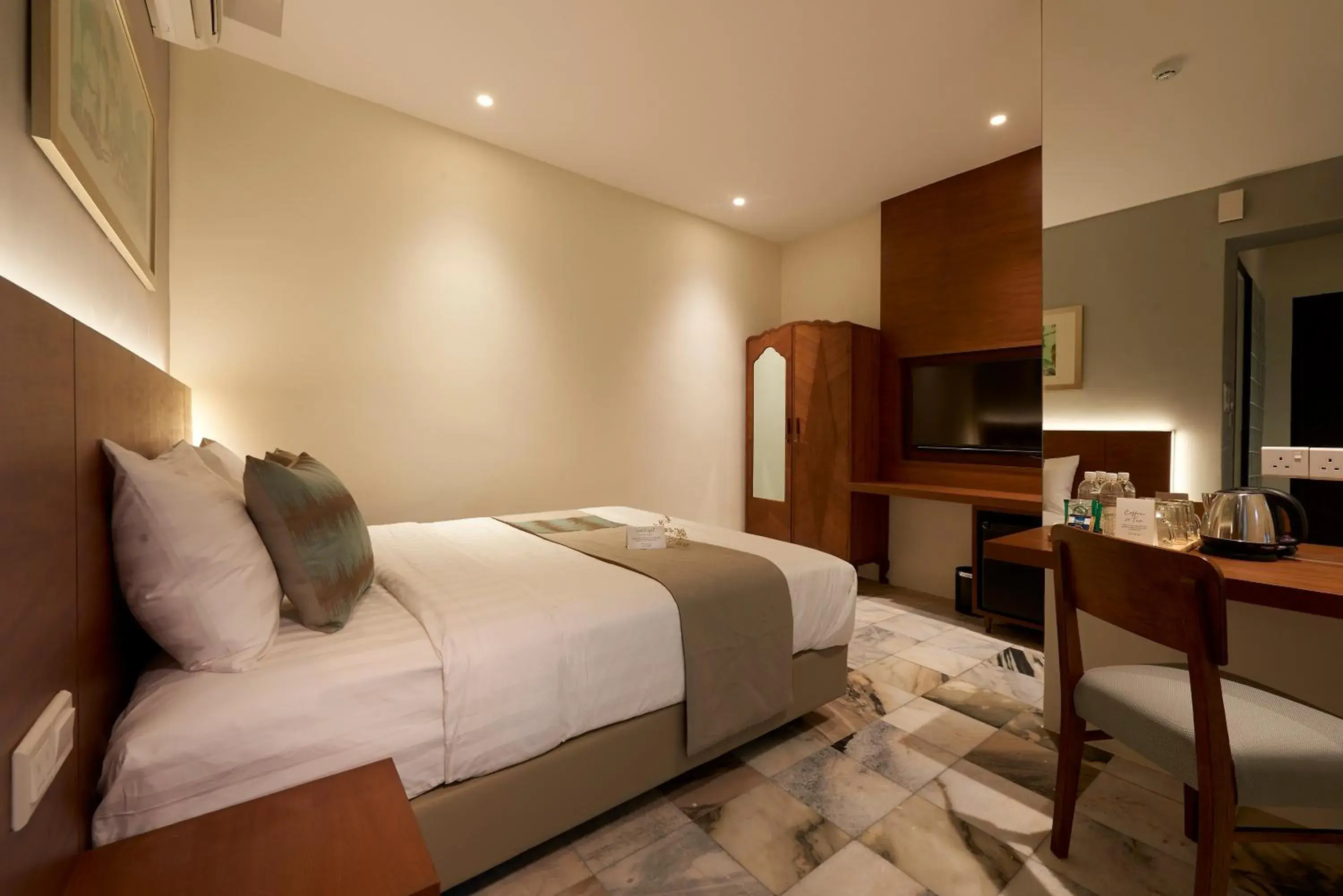 Bed in Macalister Terraces Hotel Bed in Macalister Terraces Hotel