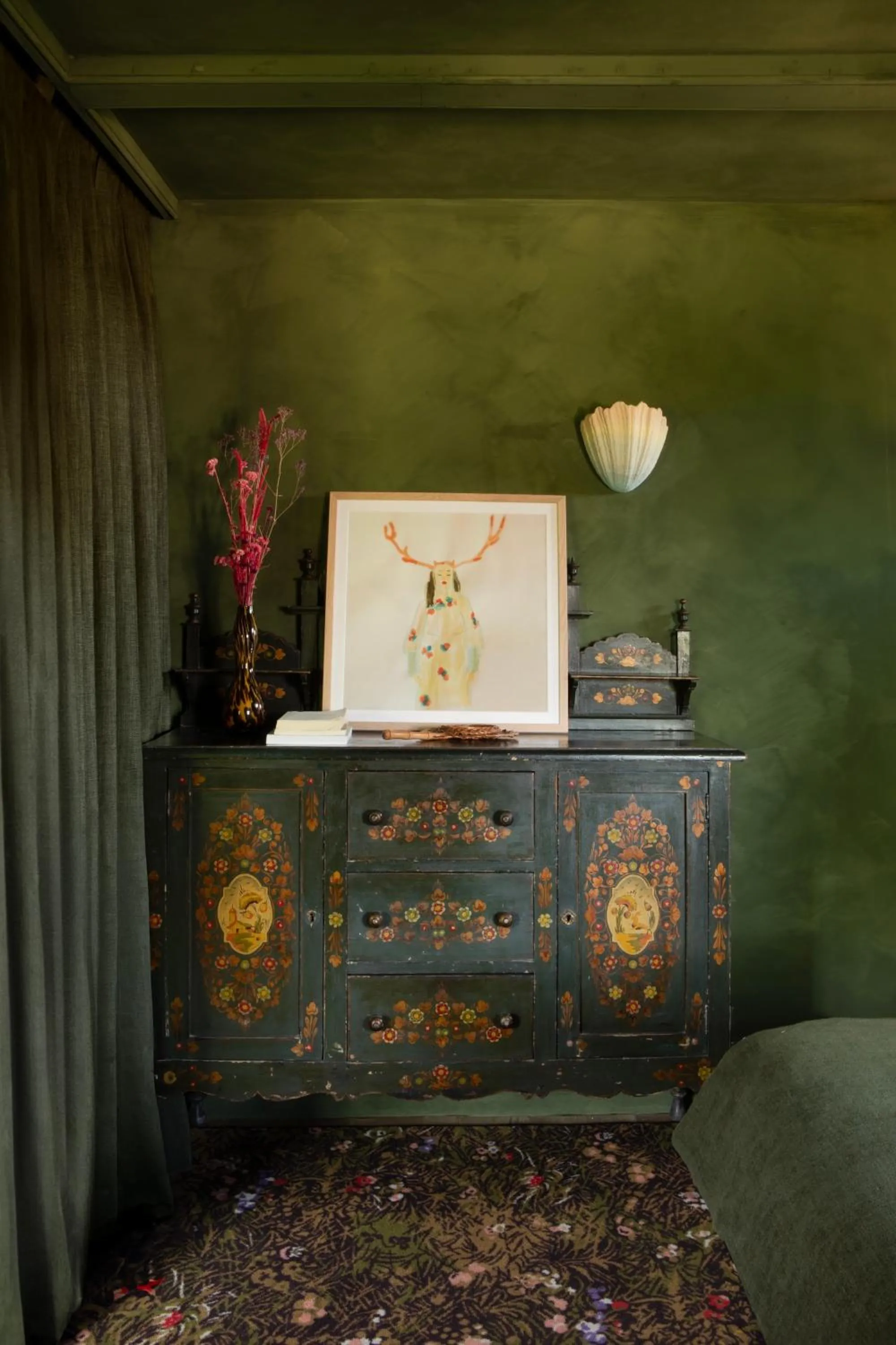 Bedroom in La Folie Barbizon