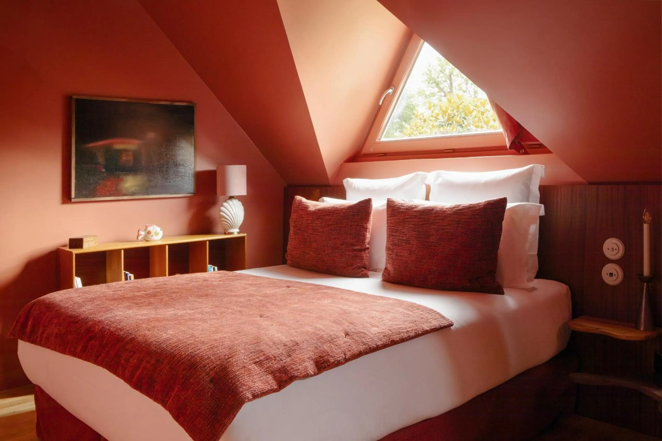 Bed in La Folie Barbizon