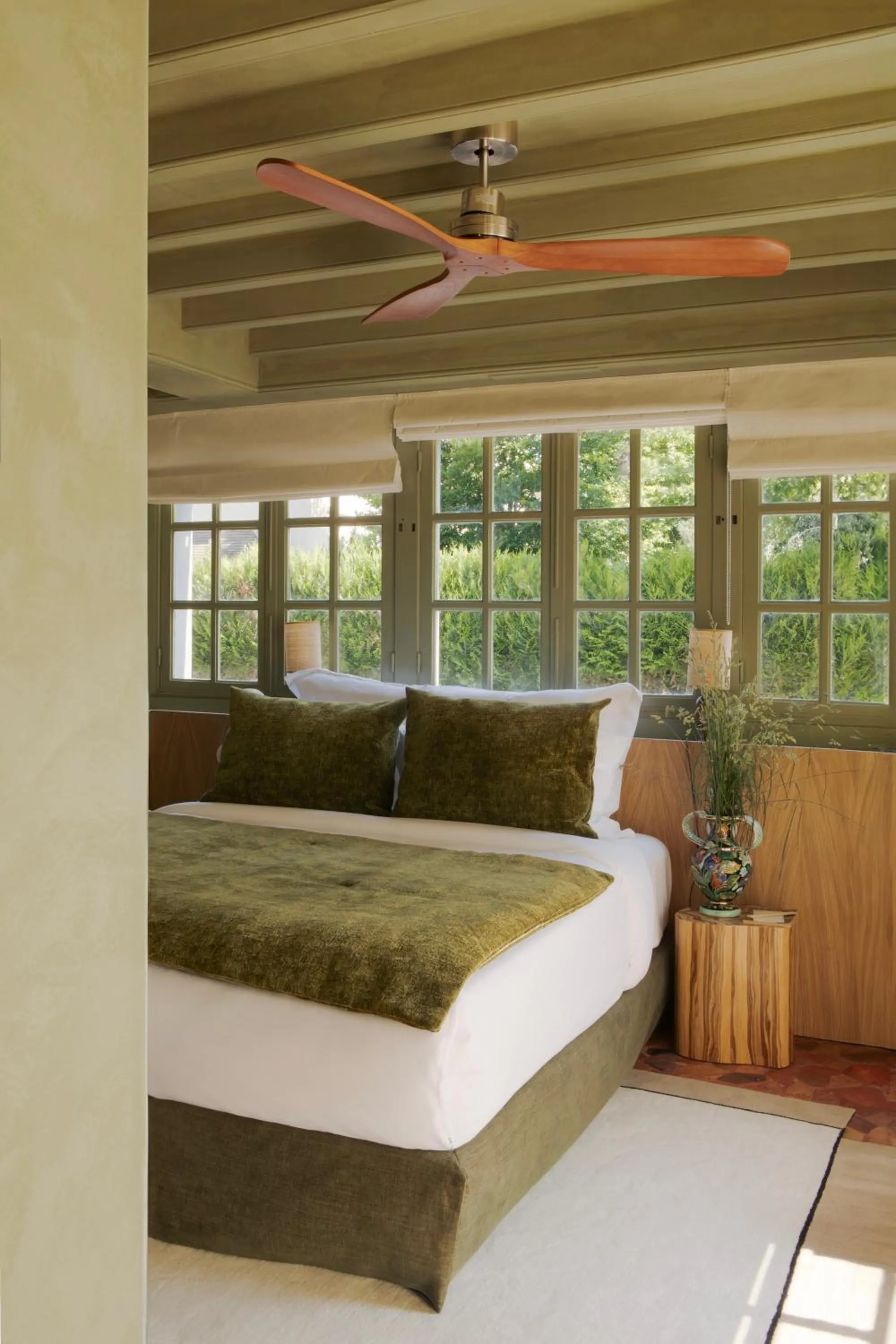 Bed in La Folie Barbizon