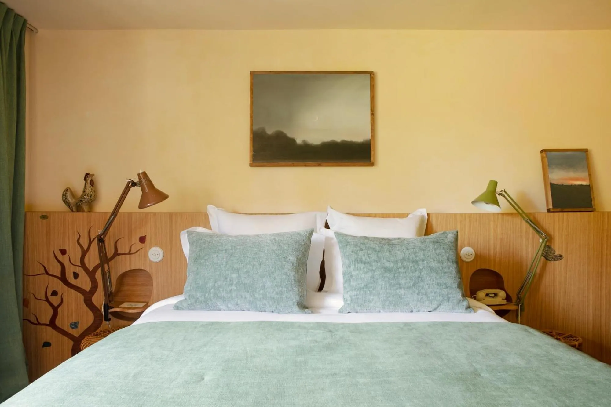 Bed in La Folie Barbizon
