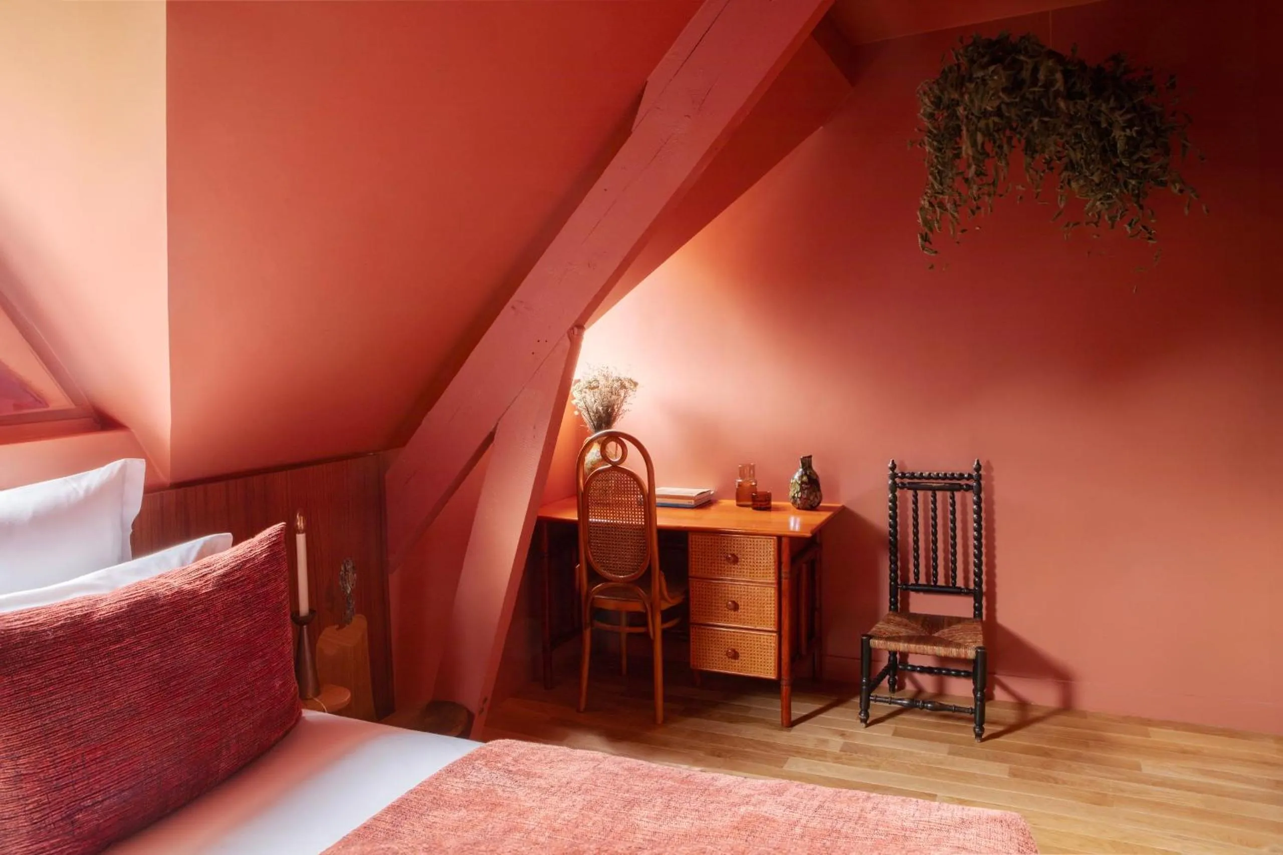 Bed in La Folie Barbizon