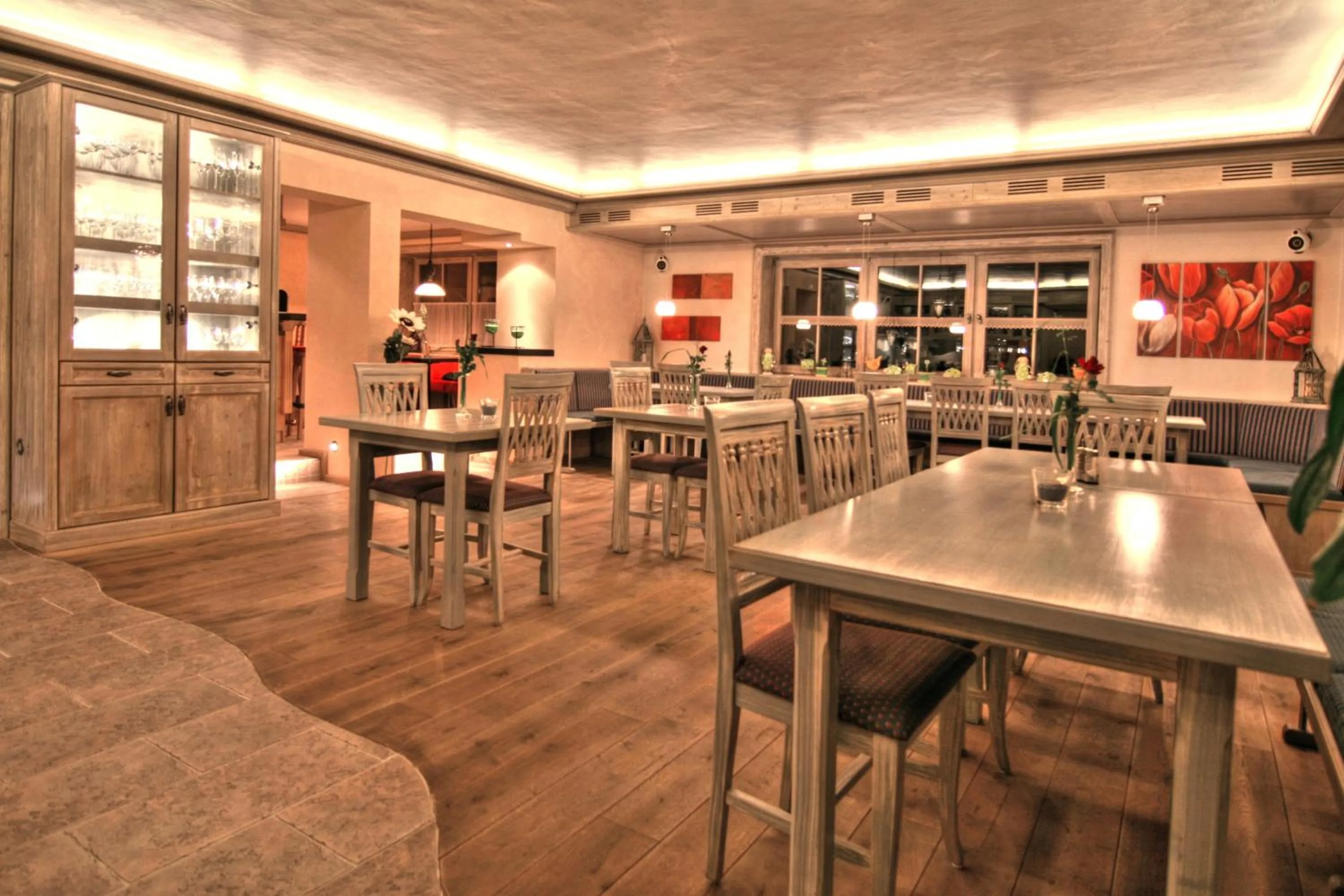 Restaurant/places to eat in Hotel Anneliese