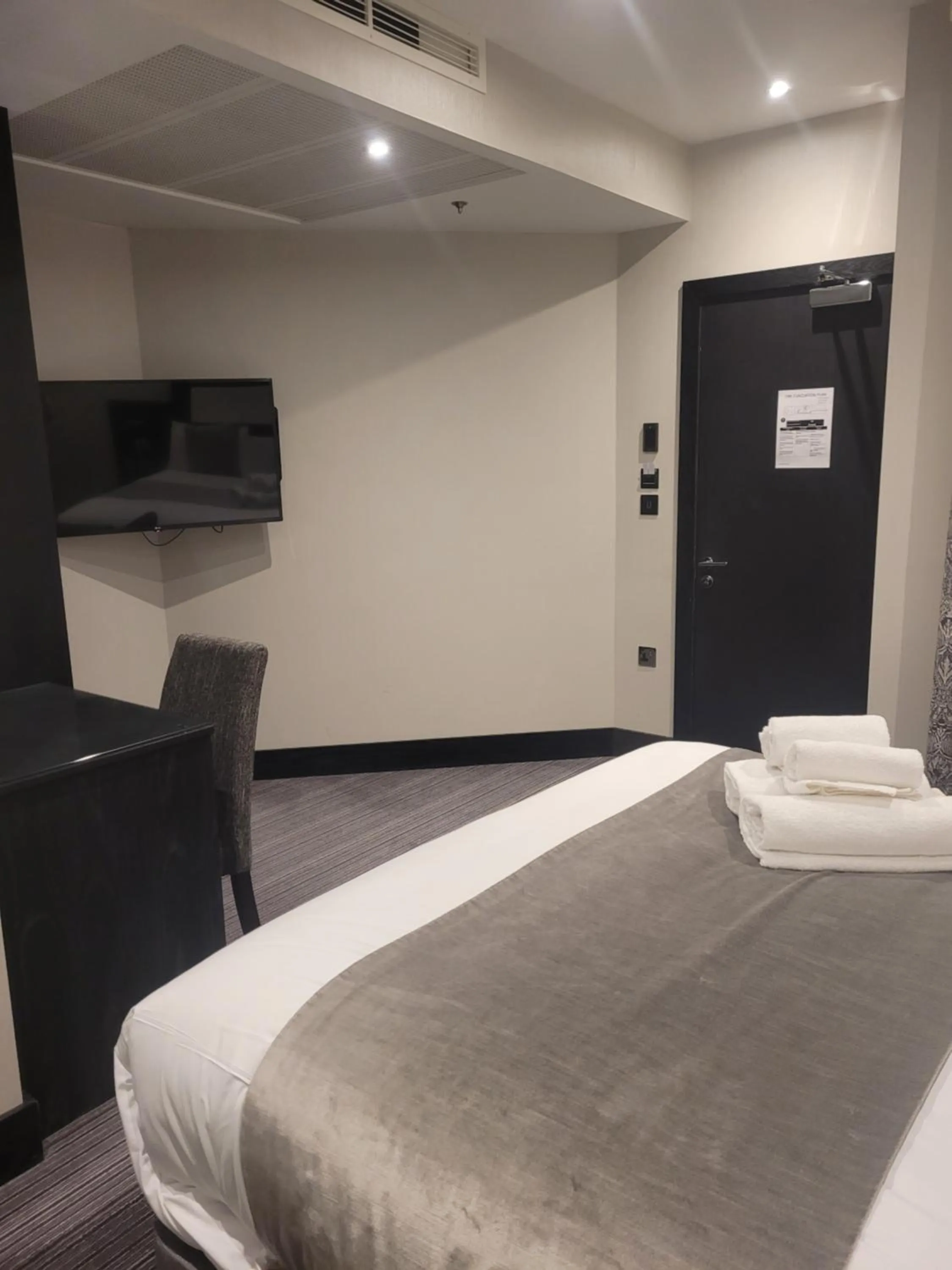 Bedroom, Bed in Hatton Garden Hotel