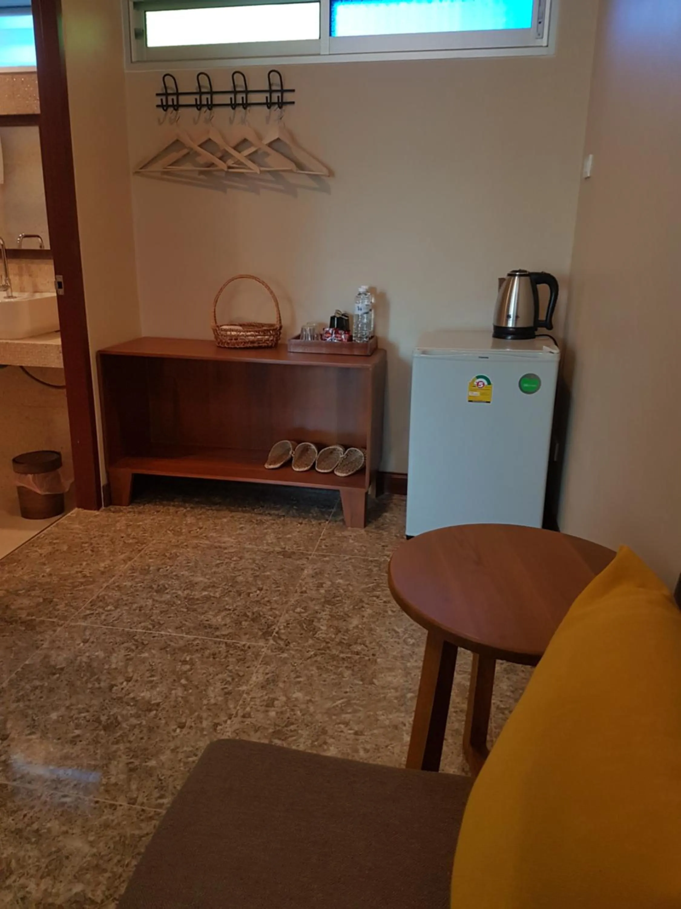 Coffee/tea facilities in Mon-Dee minihotel