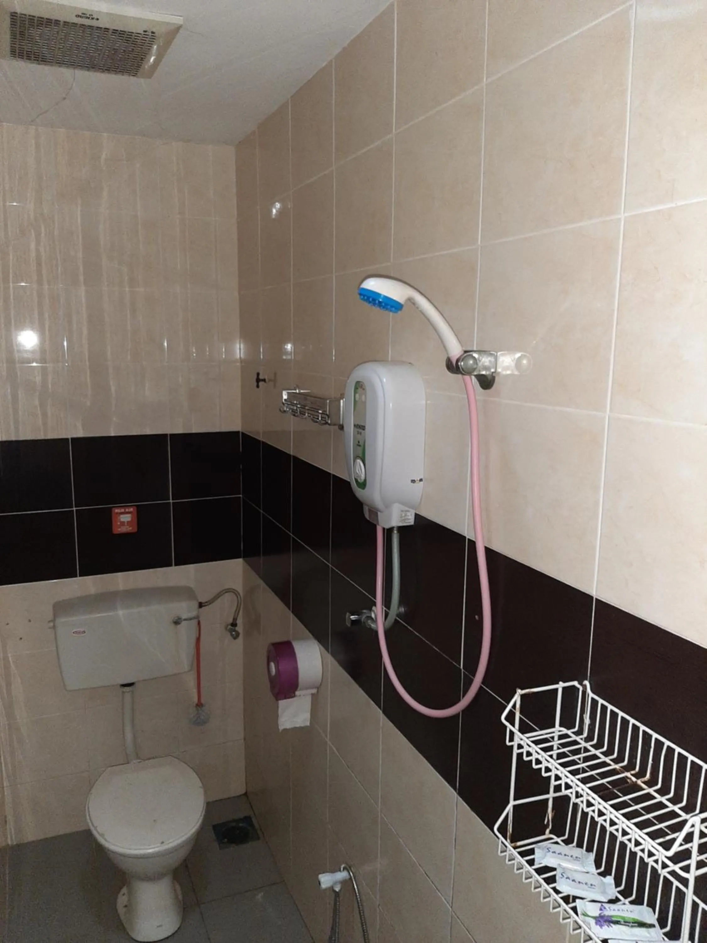 Bathroom in Hotel Sri Bahau