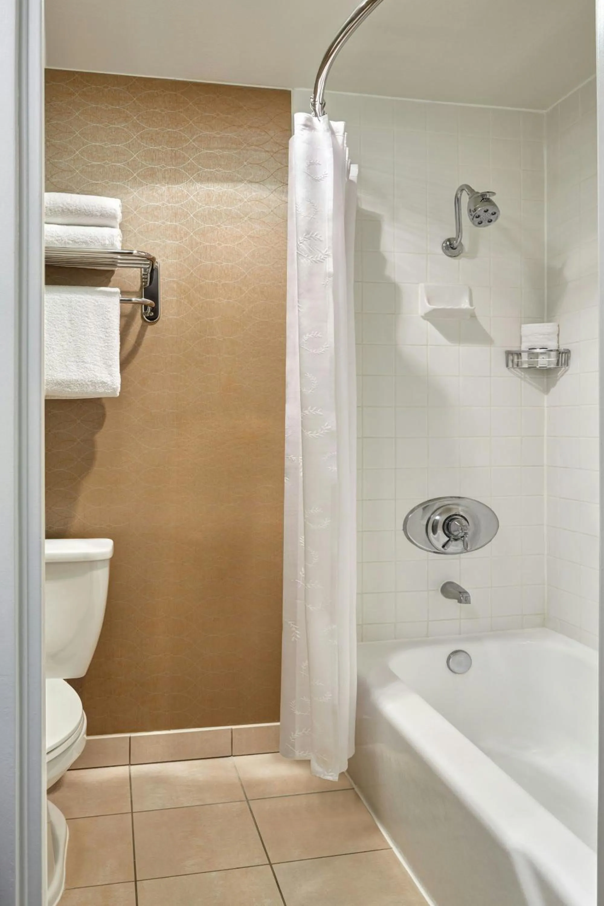 Bathroom in Sheraton Park Hotel at the Anaheim Resort