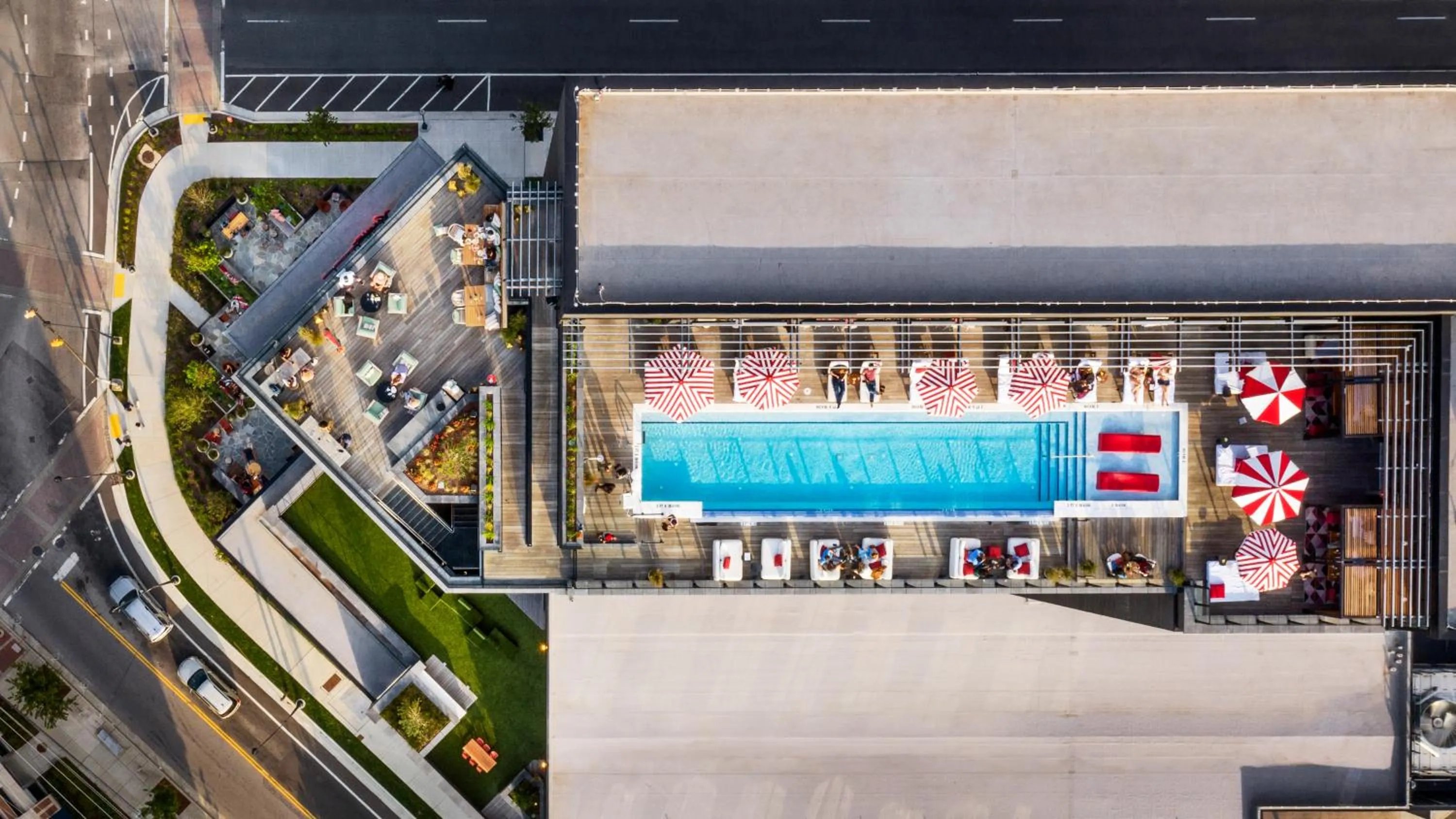 Swimming pool in Virgin Hotels Nashville