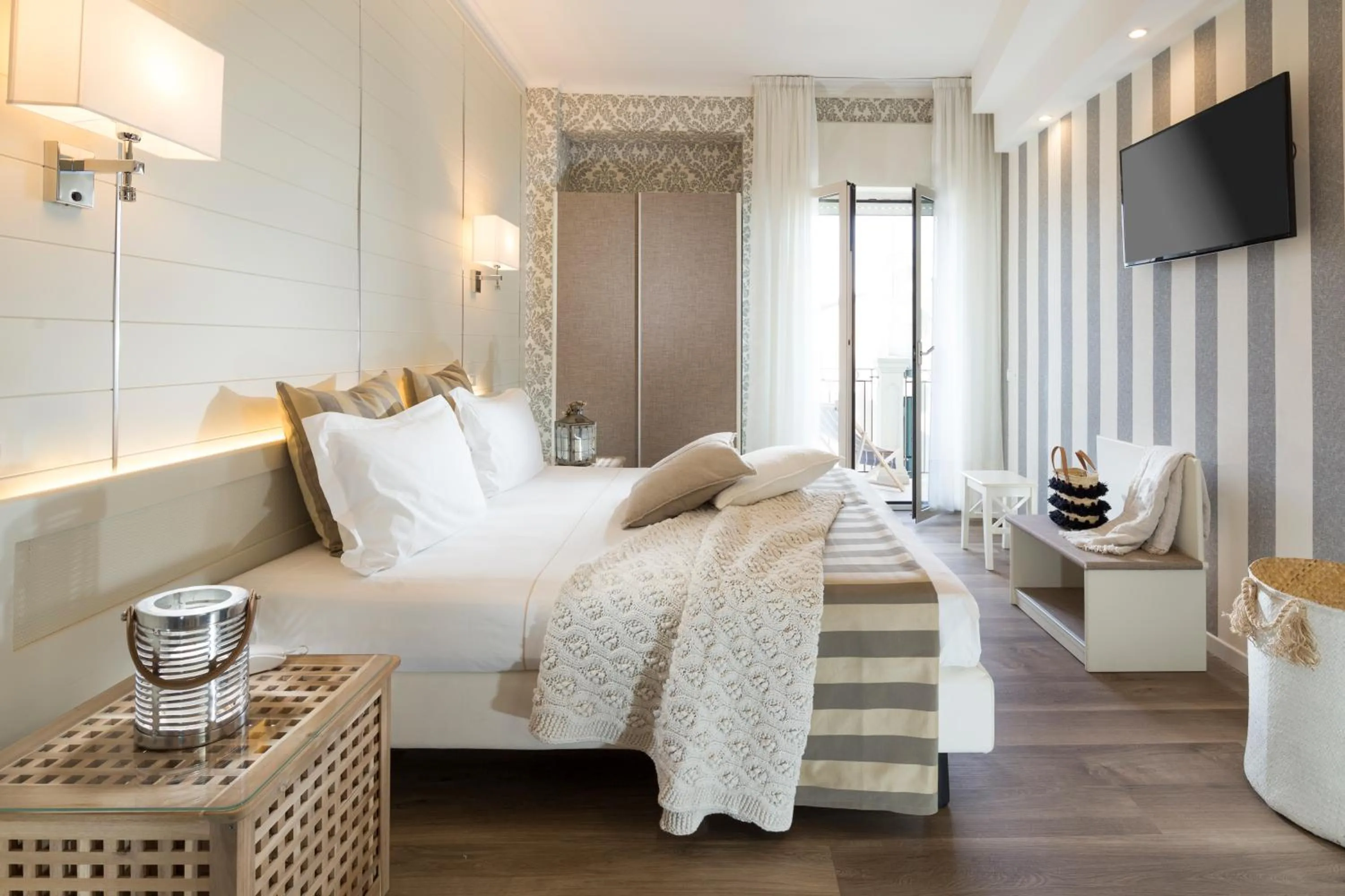 Bed in Hotel Atlantic Riviera Mare