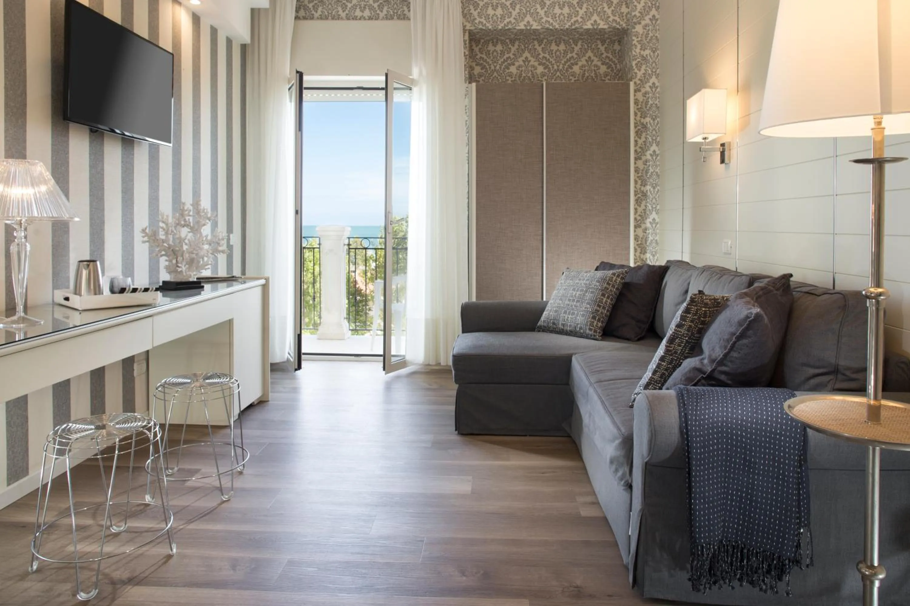 Shower in Hotel Atlantic Riviera Mare