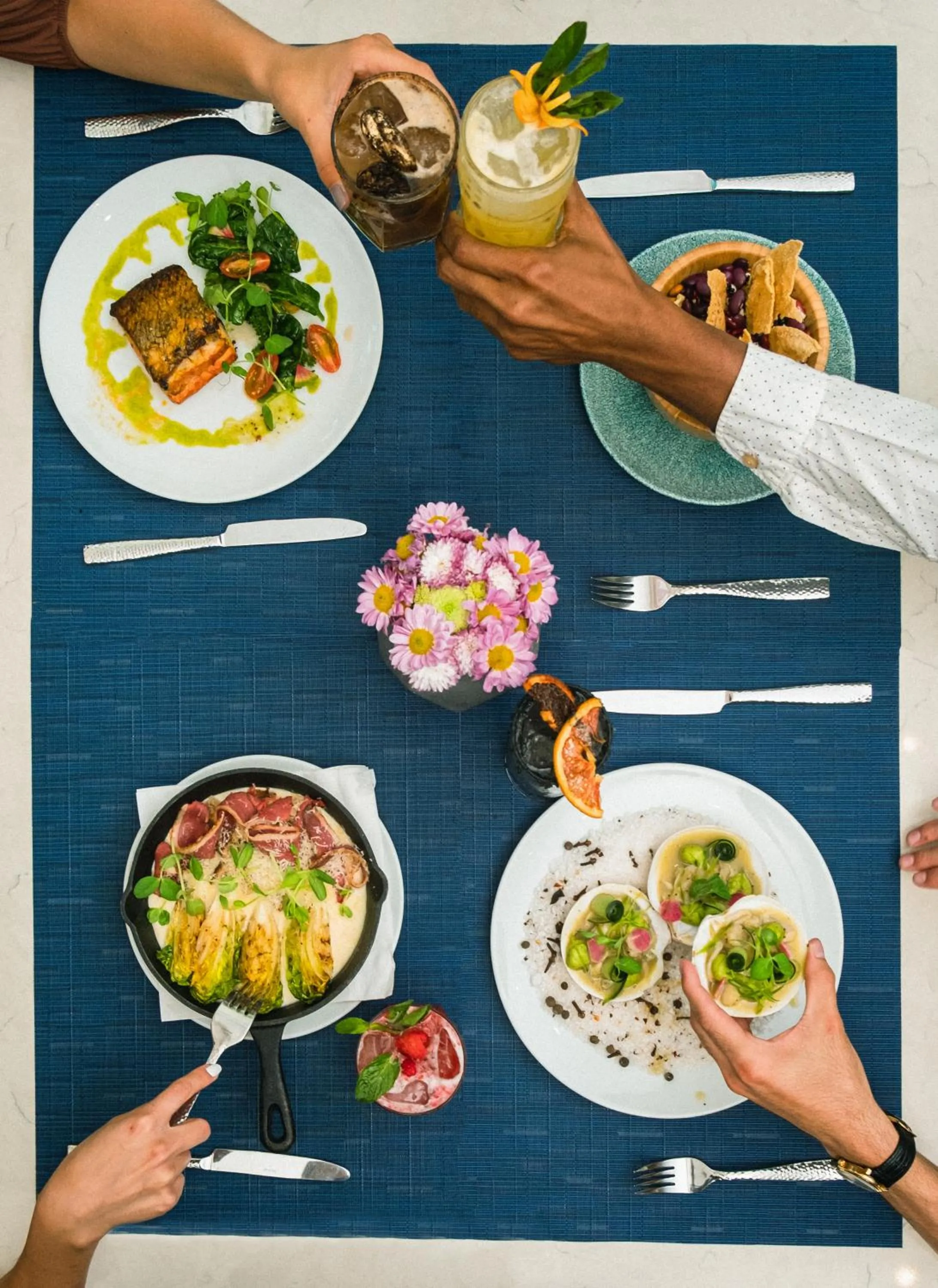 Restaurant/places to eat in Casa Salles Hotel Boutique