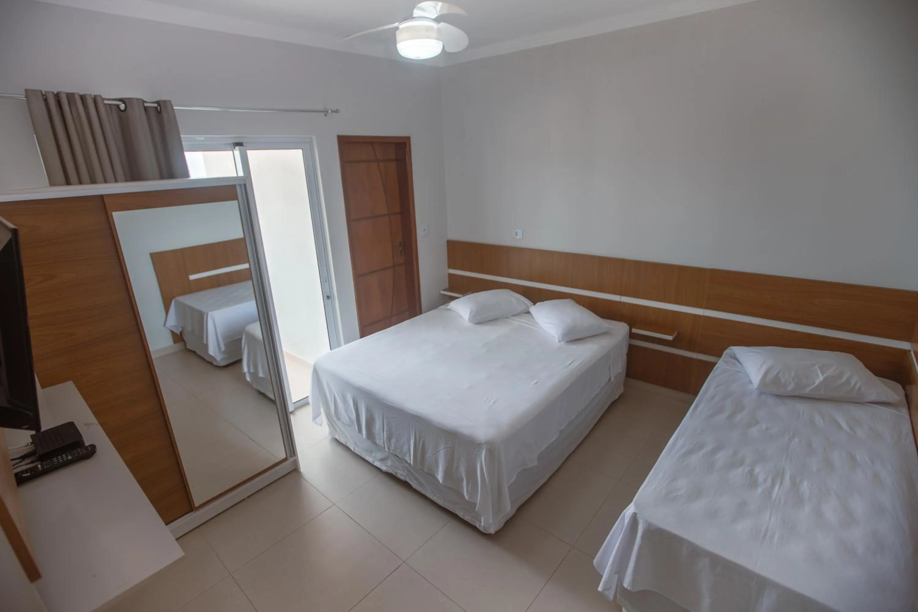TV and multimedia, Bed in Souza Reis Apart - Unidade 1