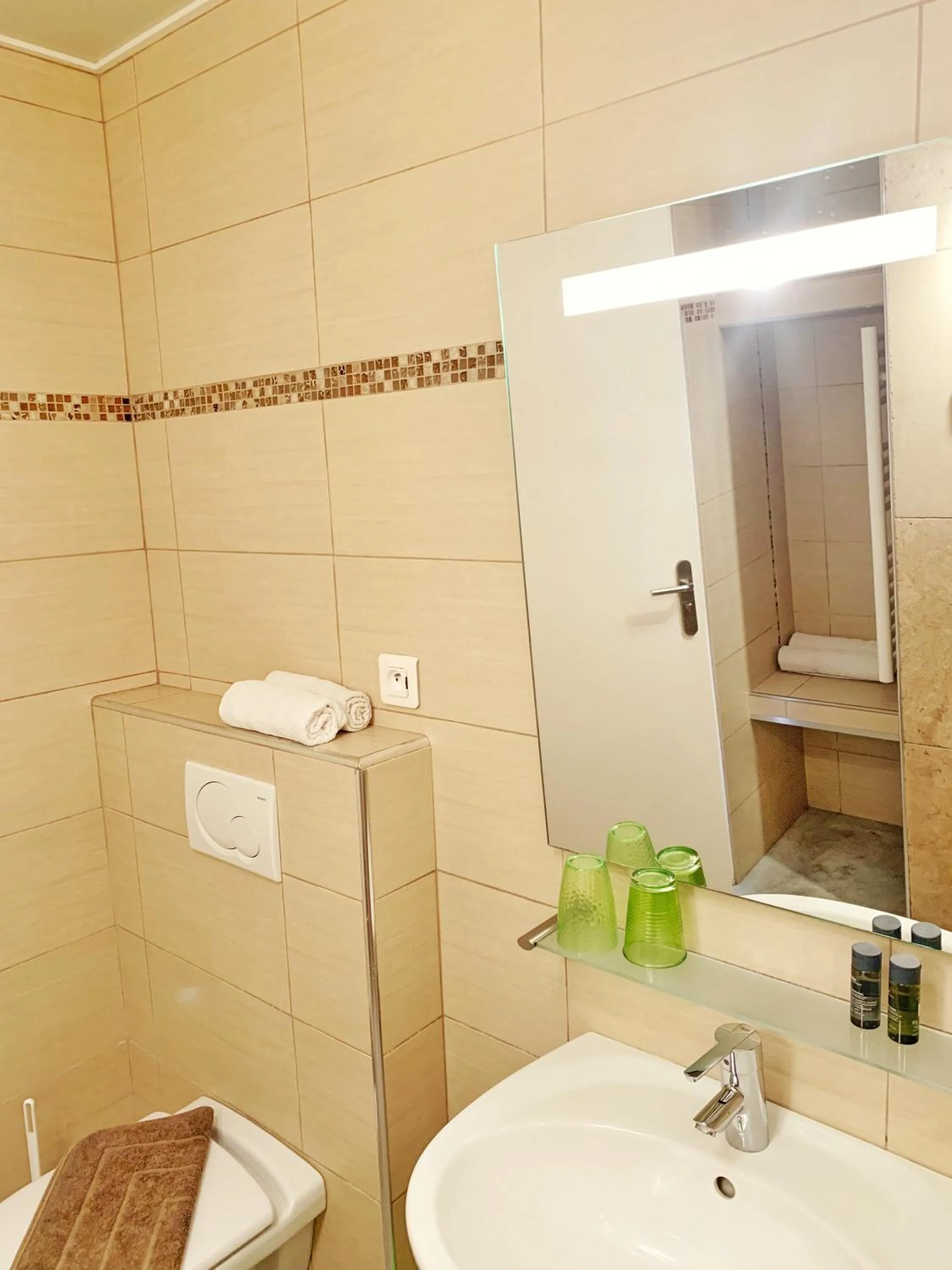 Bathroom in Hôtel Beau Soleil