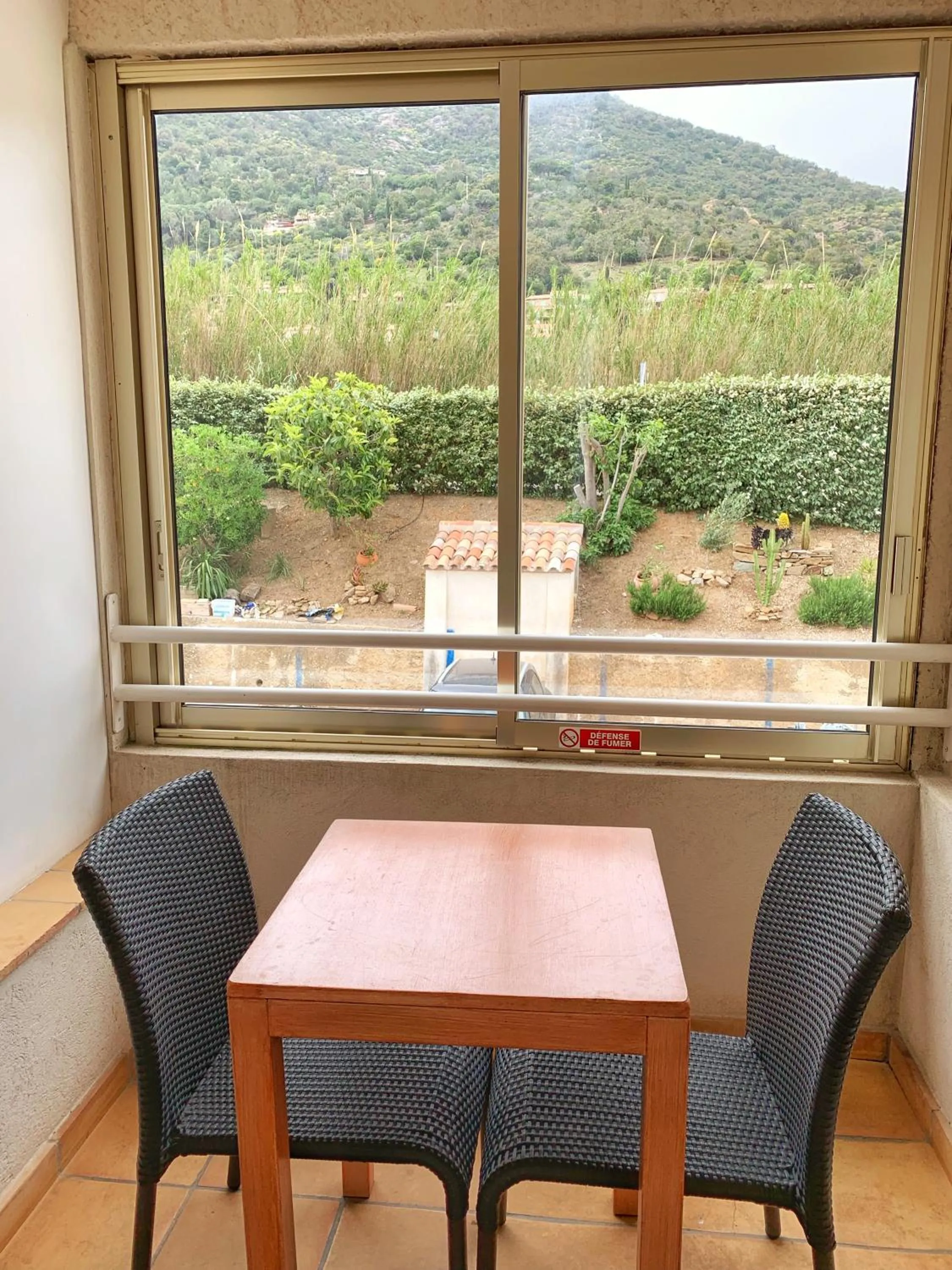 Patio in Hôtel Beau Soleil