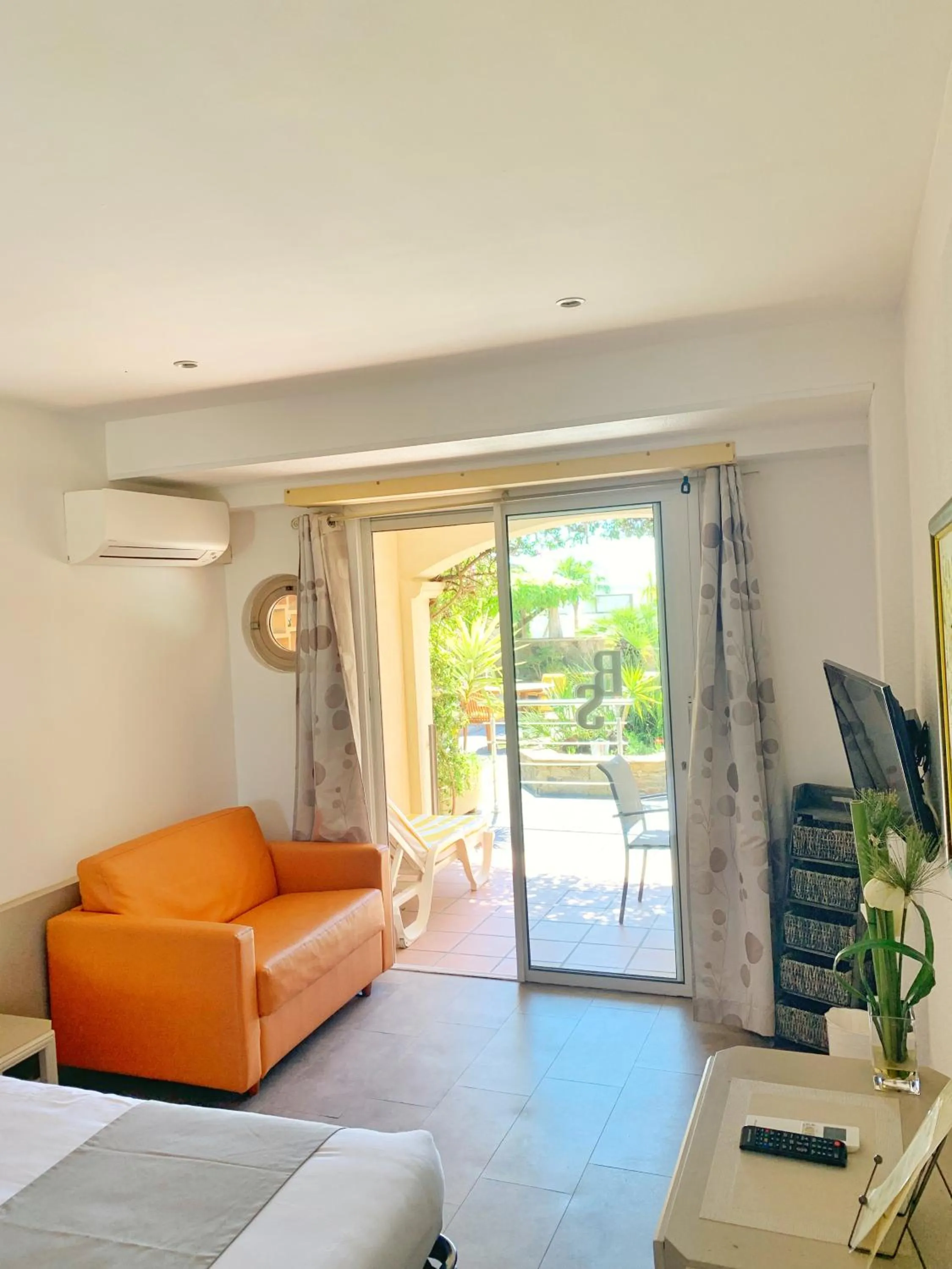 Photo of the whole room in Hôtel Beau Soleil