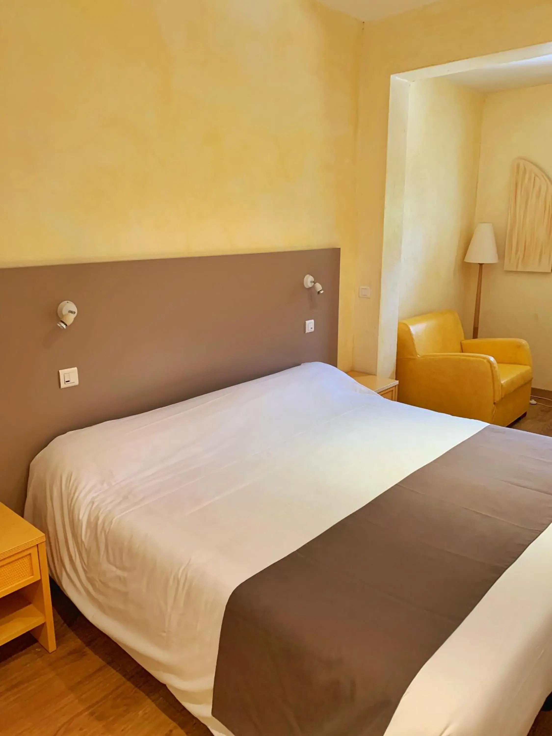 Triple Room - Hill Side in Hôtel Beau Soleil Triple Room - Hill Side in Hôtel Beau Soleil