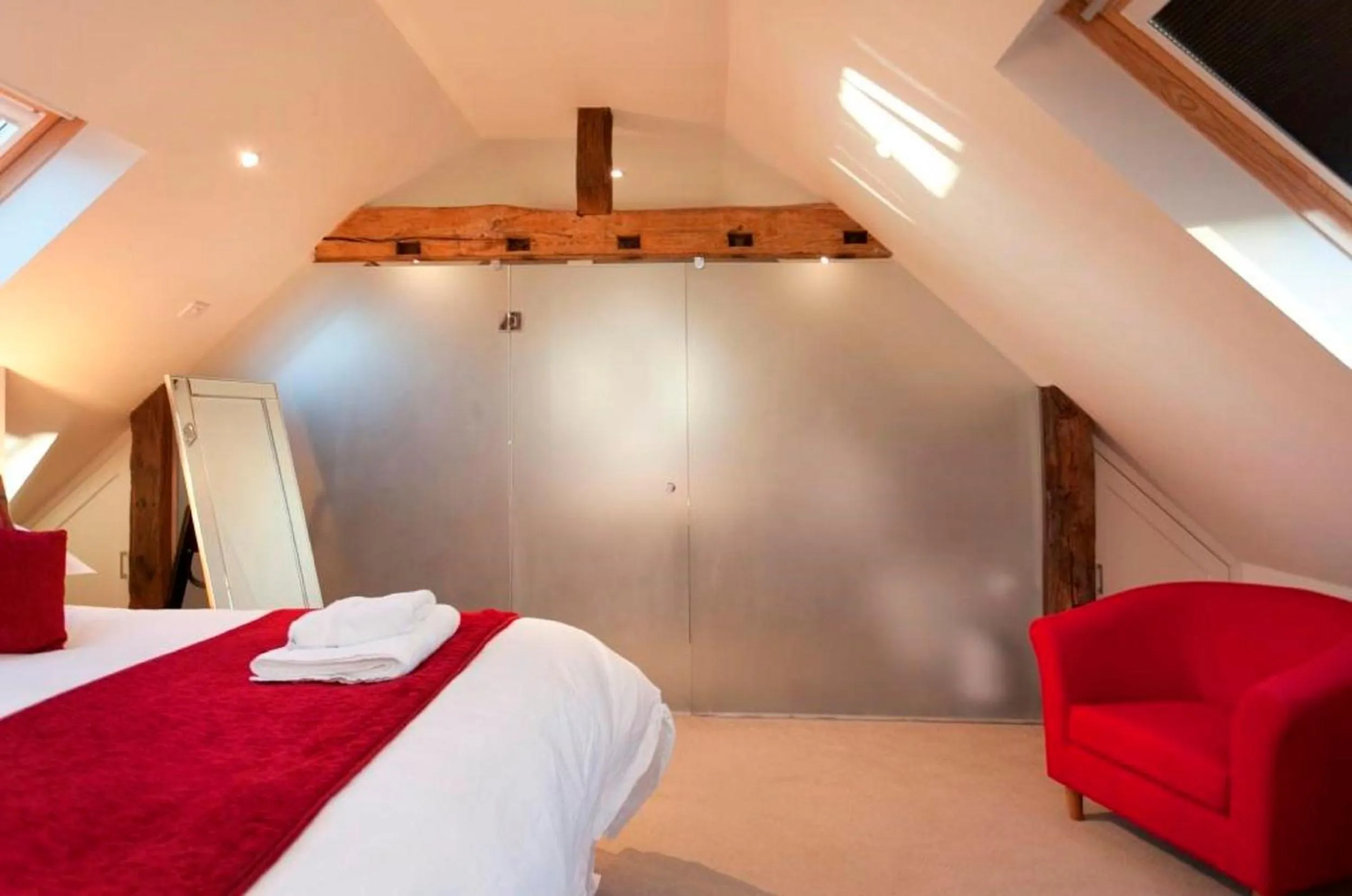 Bedroom, Bed in Dbs Serviced Apartments