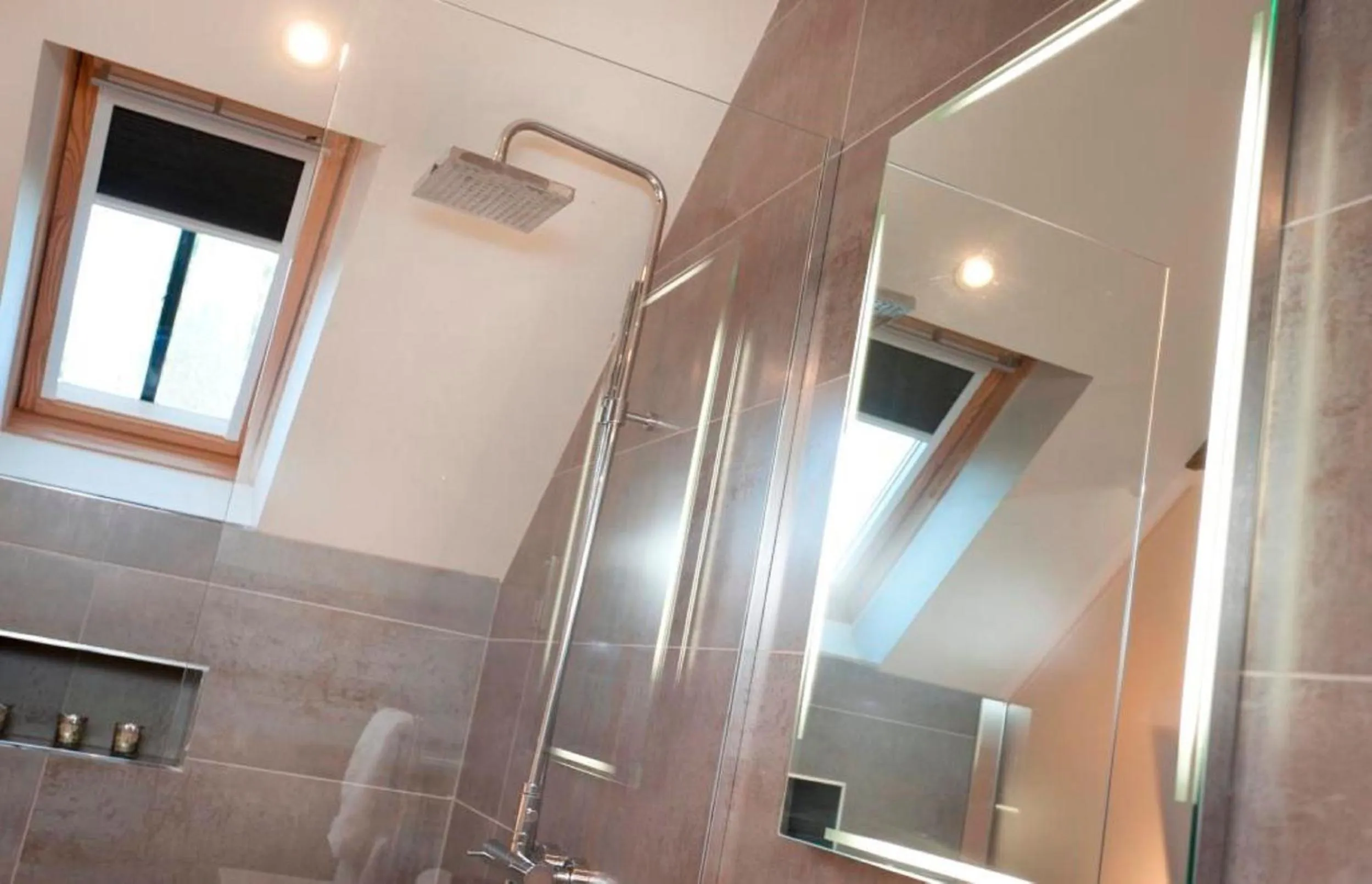 Shower in Dbs Serviced Apartments