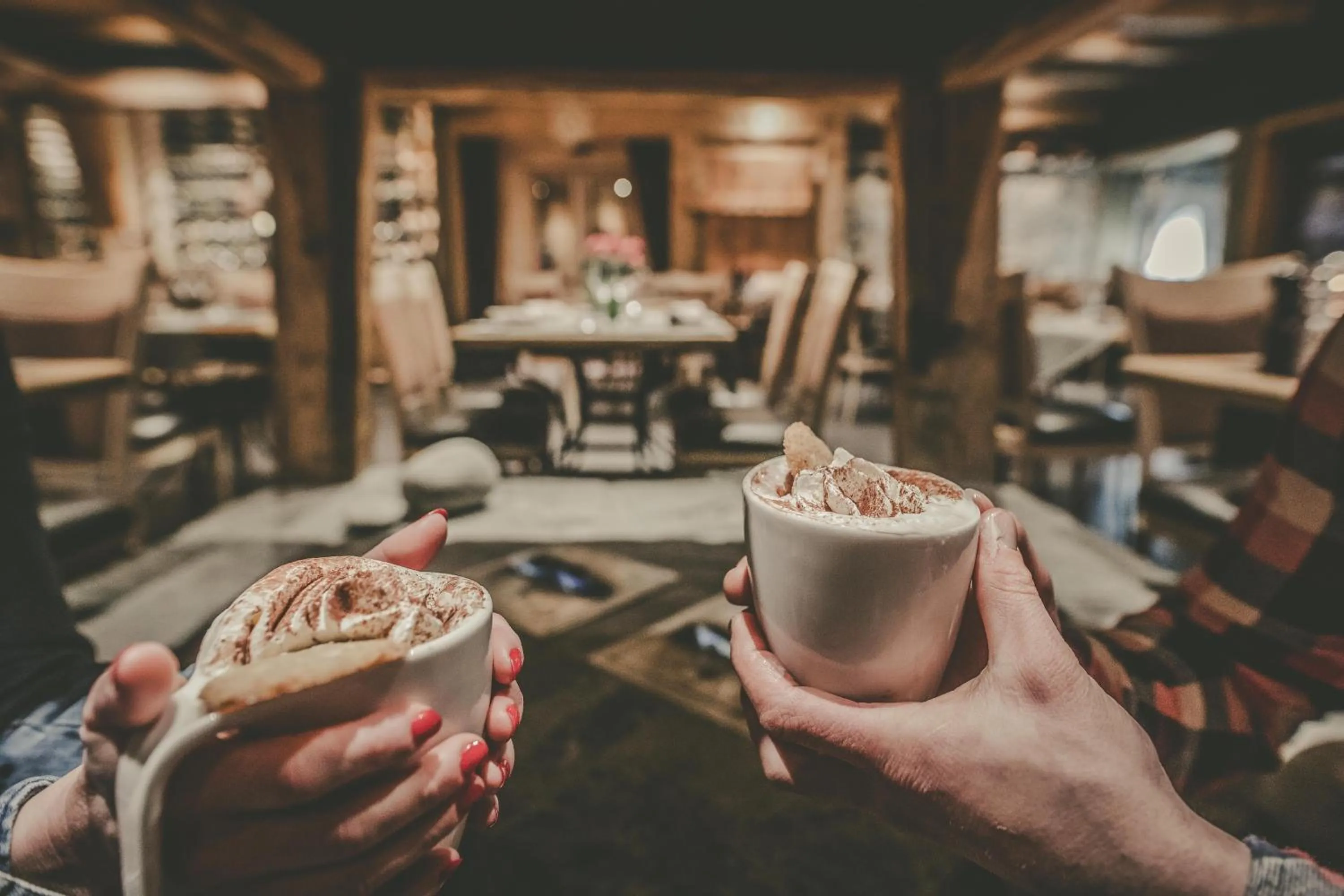 Communal lounge/ TV room in Les Gentianettes Hotel & Spa