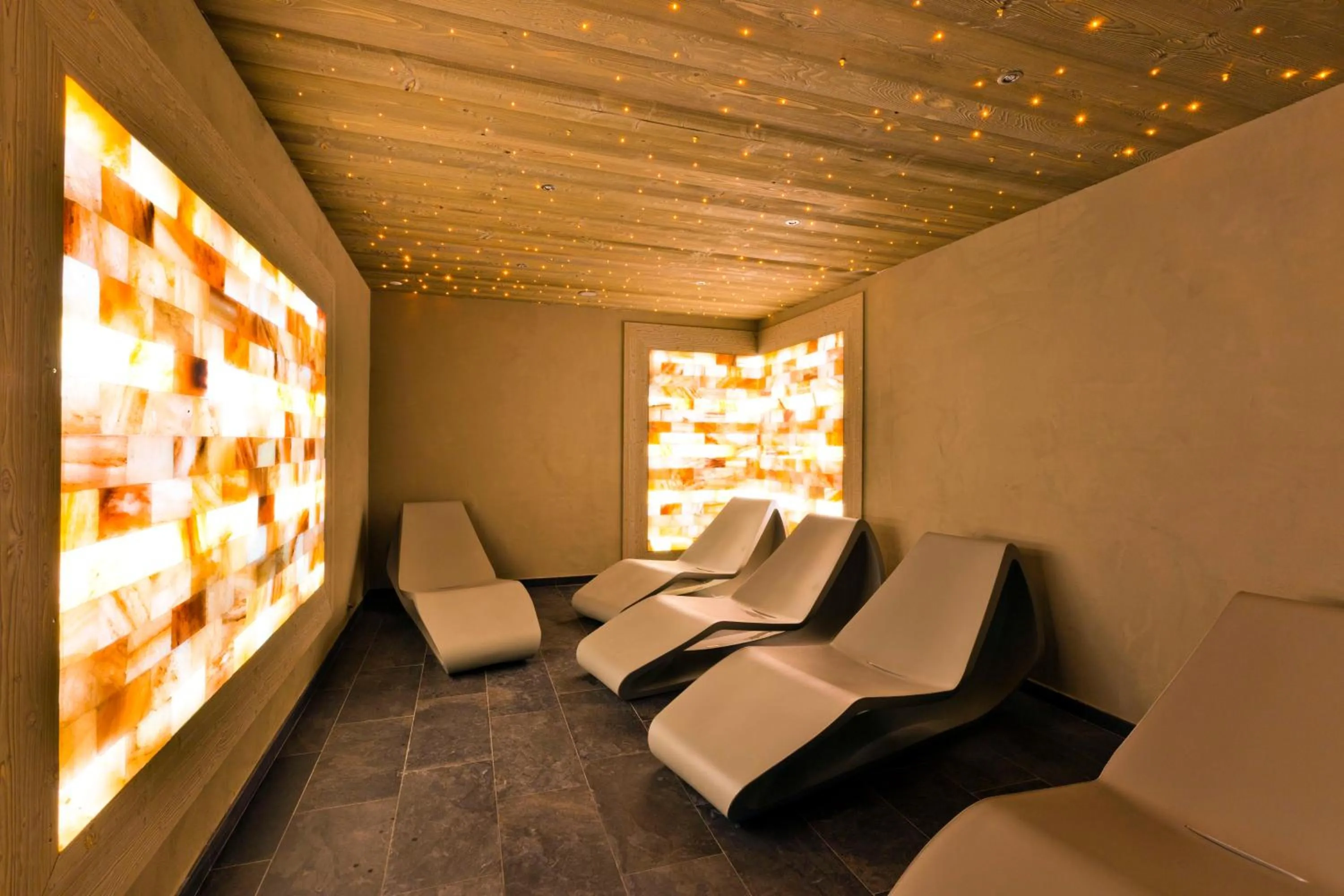Spa and wellness centre/facilities in Les Gentianettes Hotel & Spa