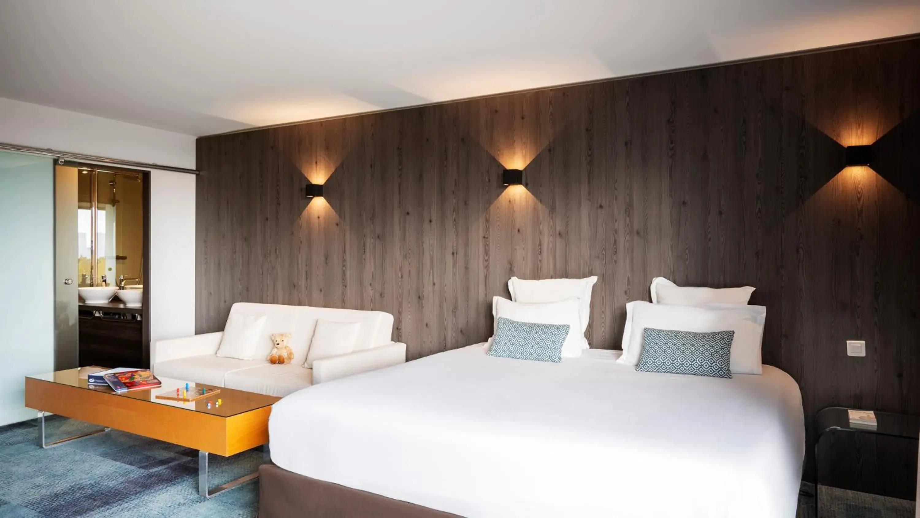 Bedroom, Bed in Residhome Suites Paris Sénart Bedroom, Bed in Residhome Suites Paris Sénart