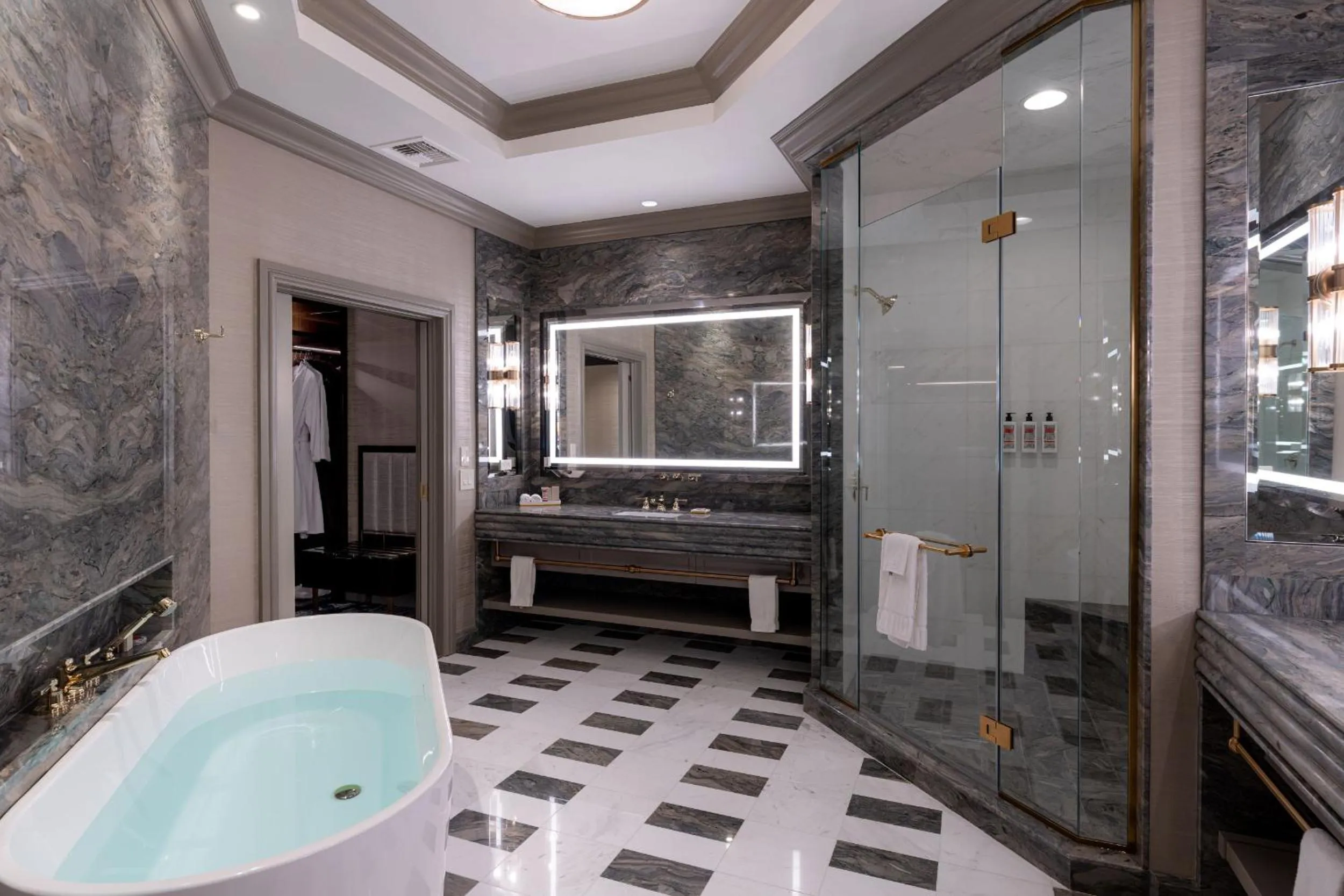 Shower in The Venetian® Resort Las Vegas