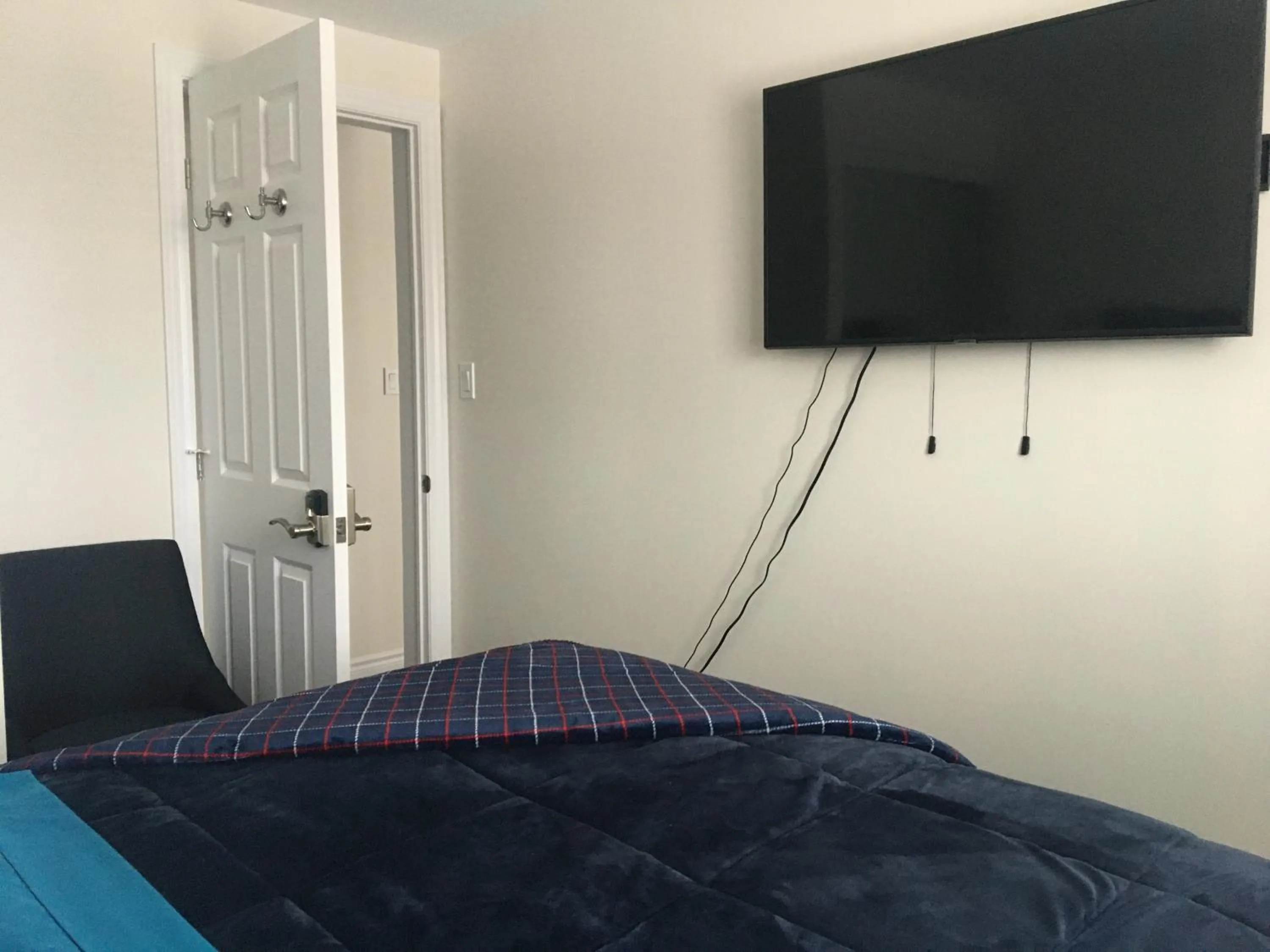 Bedroom, Bed in Hammer Haus II