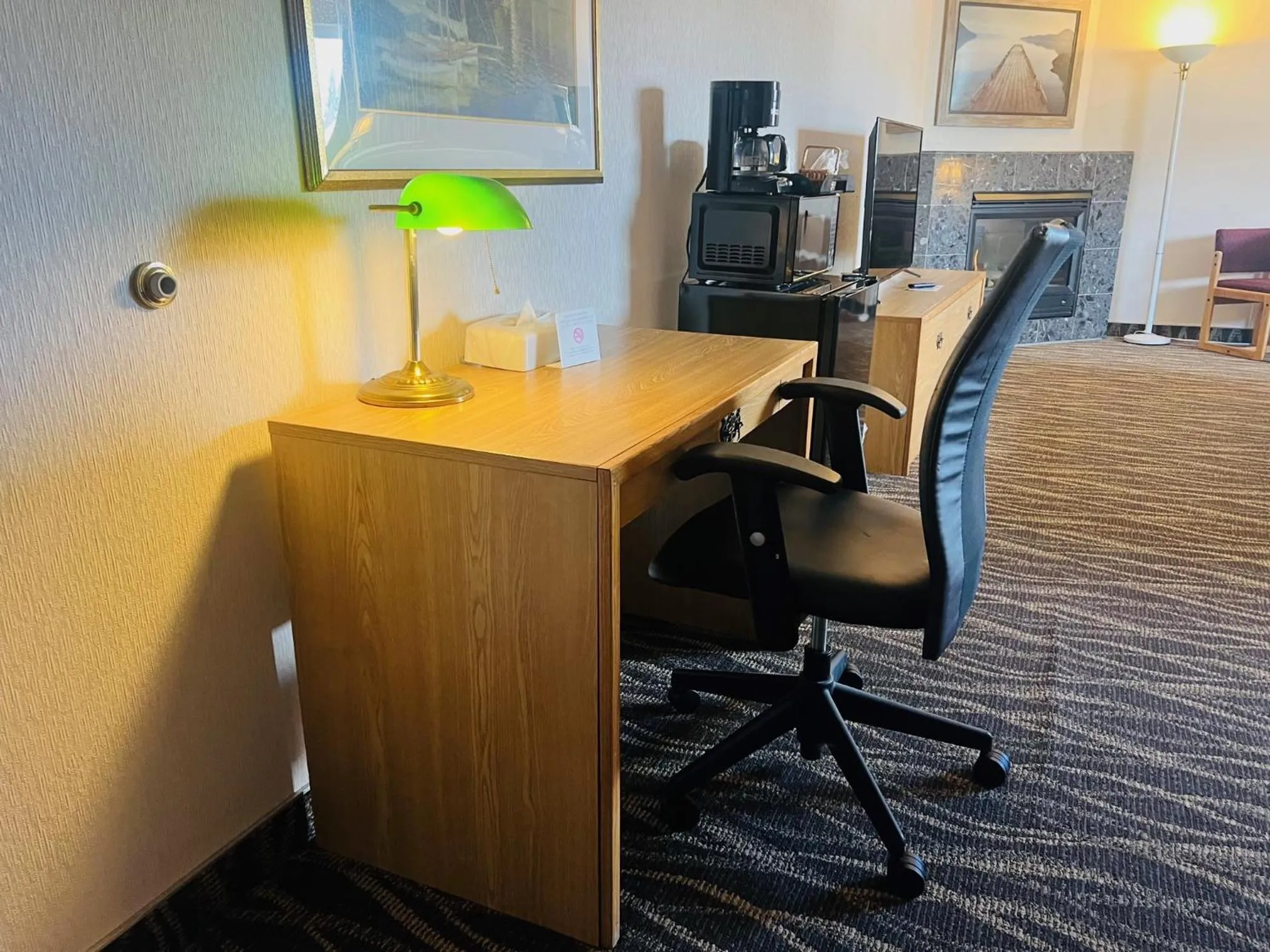 Bedroom in America's Best Value Inn Sandpoint