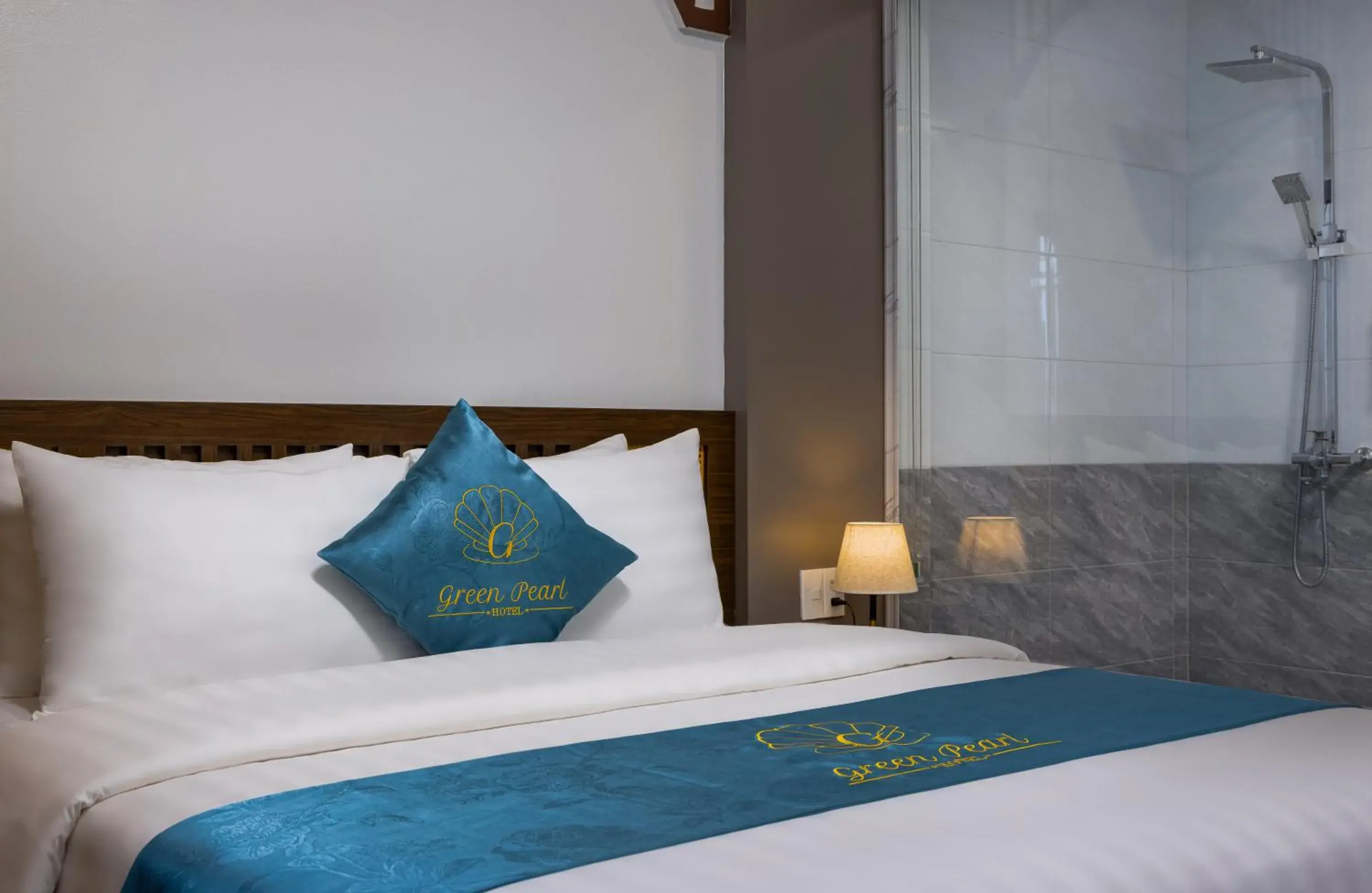 Bed in Cat Ba Green Pearl Hotel Bed in Cat Ba Green Pearl Hotel