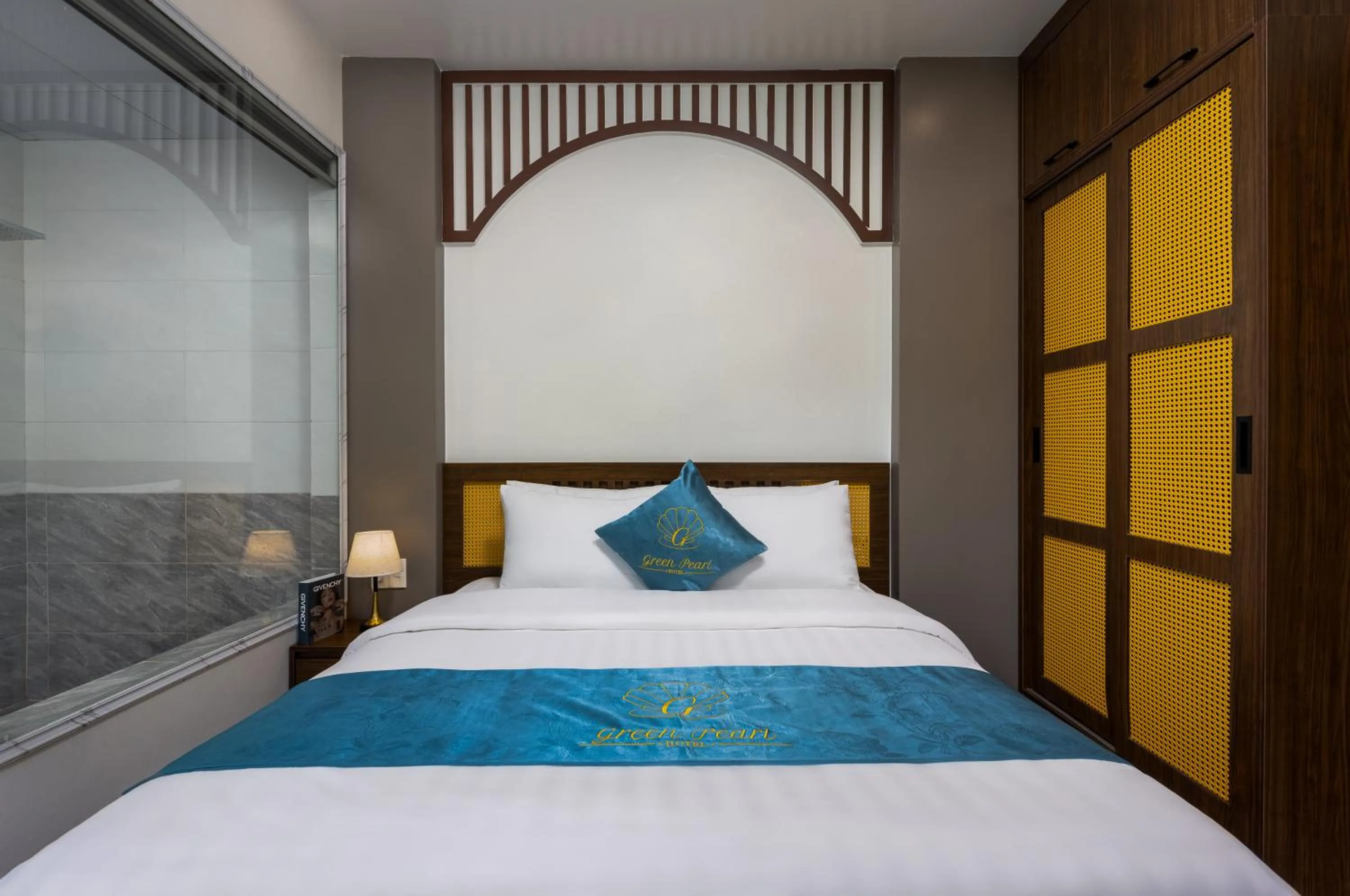 Bed in Cat Ba Green Pearl Hotel