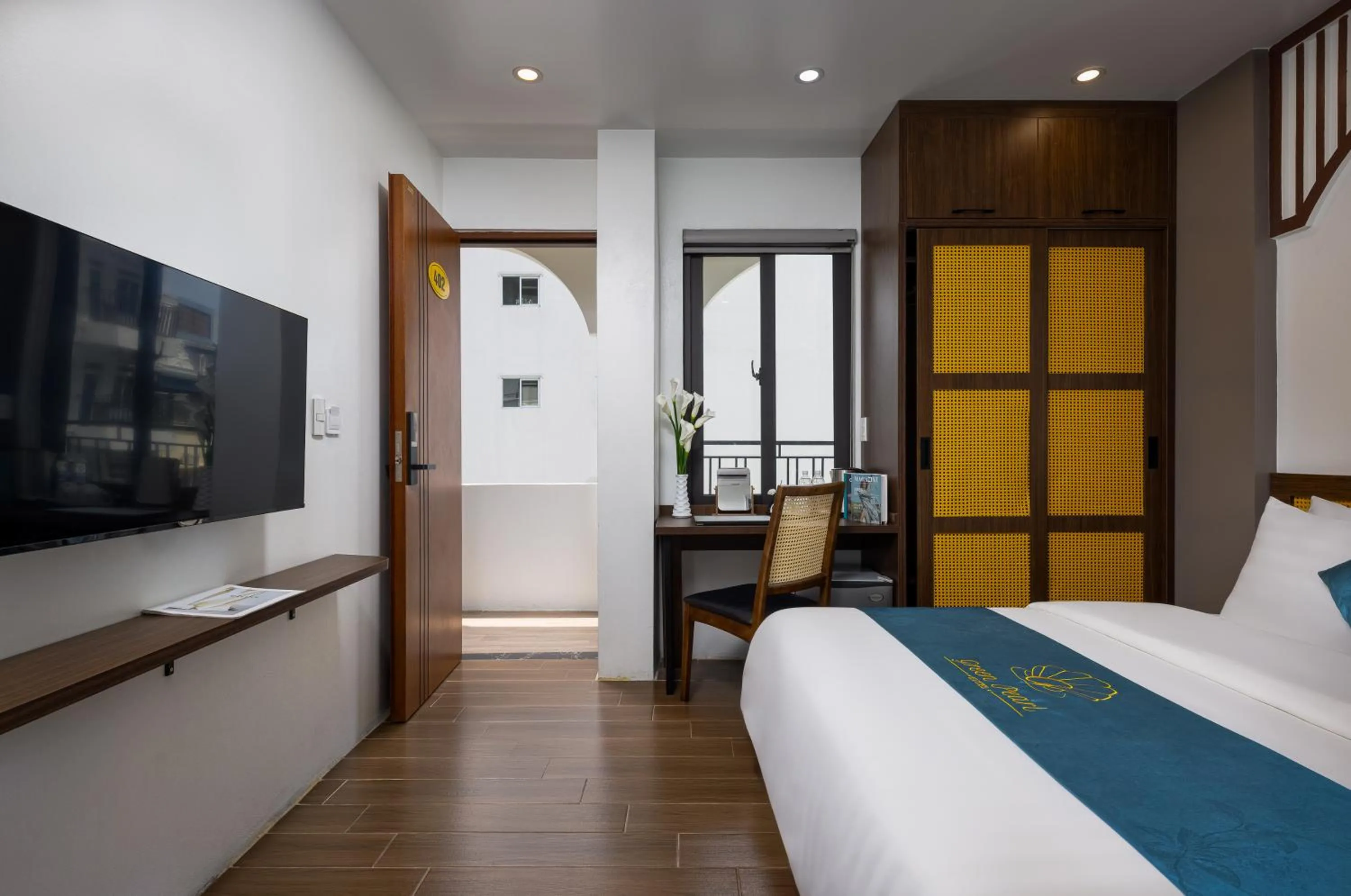 Bed in Cat Ba Green Pearl Hotel