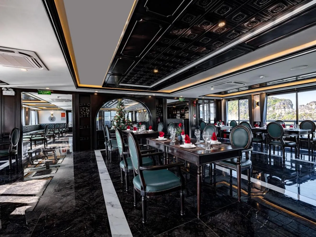 Restaurant/places to eat in Rita Cruise