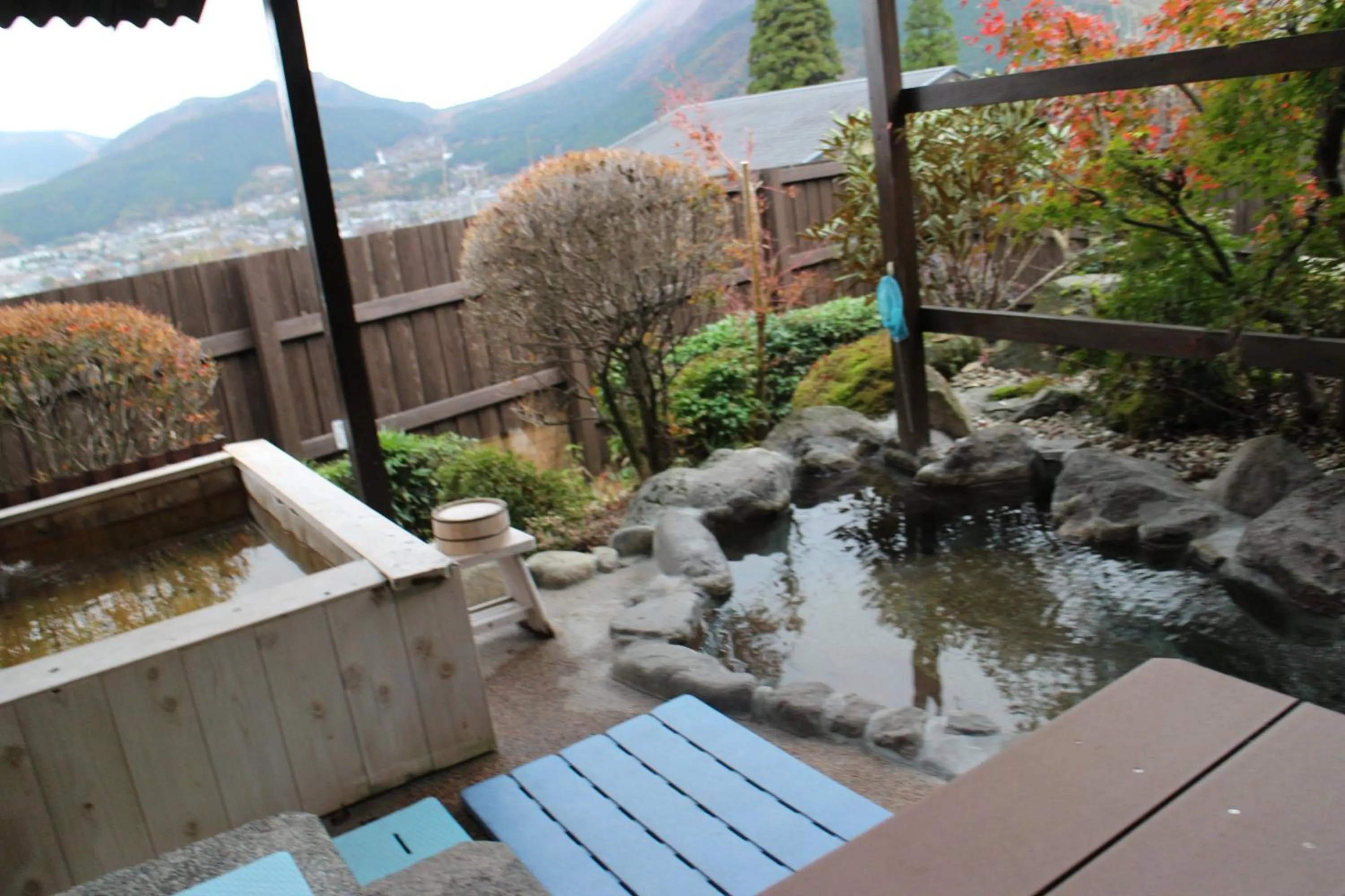 Photo of the whole room in Yufuin-Sanso Waremokou