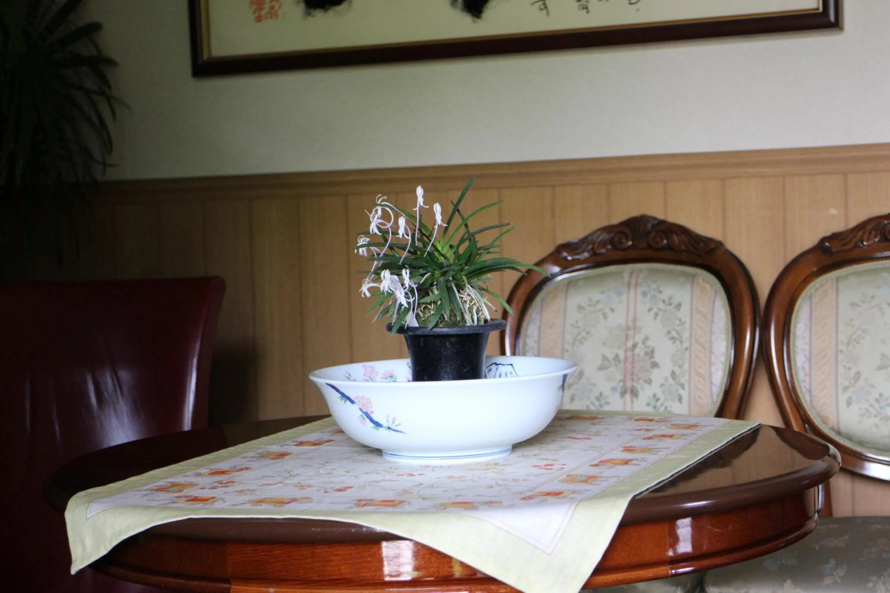 Decorative detail in Yufuin-Sanso Waremokou