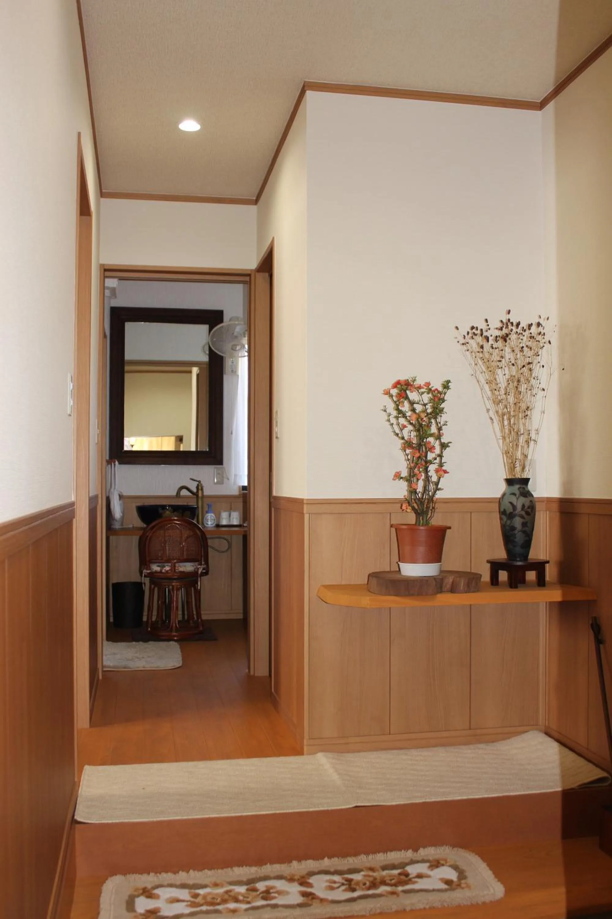 Photo of the whole room in Yufuin-Sanso Waremokou