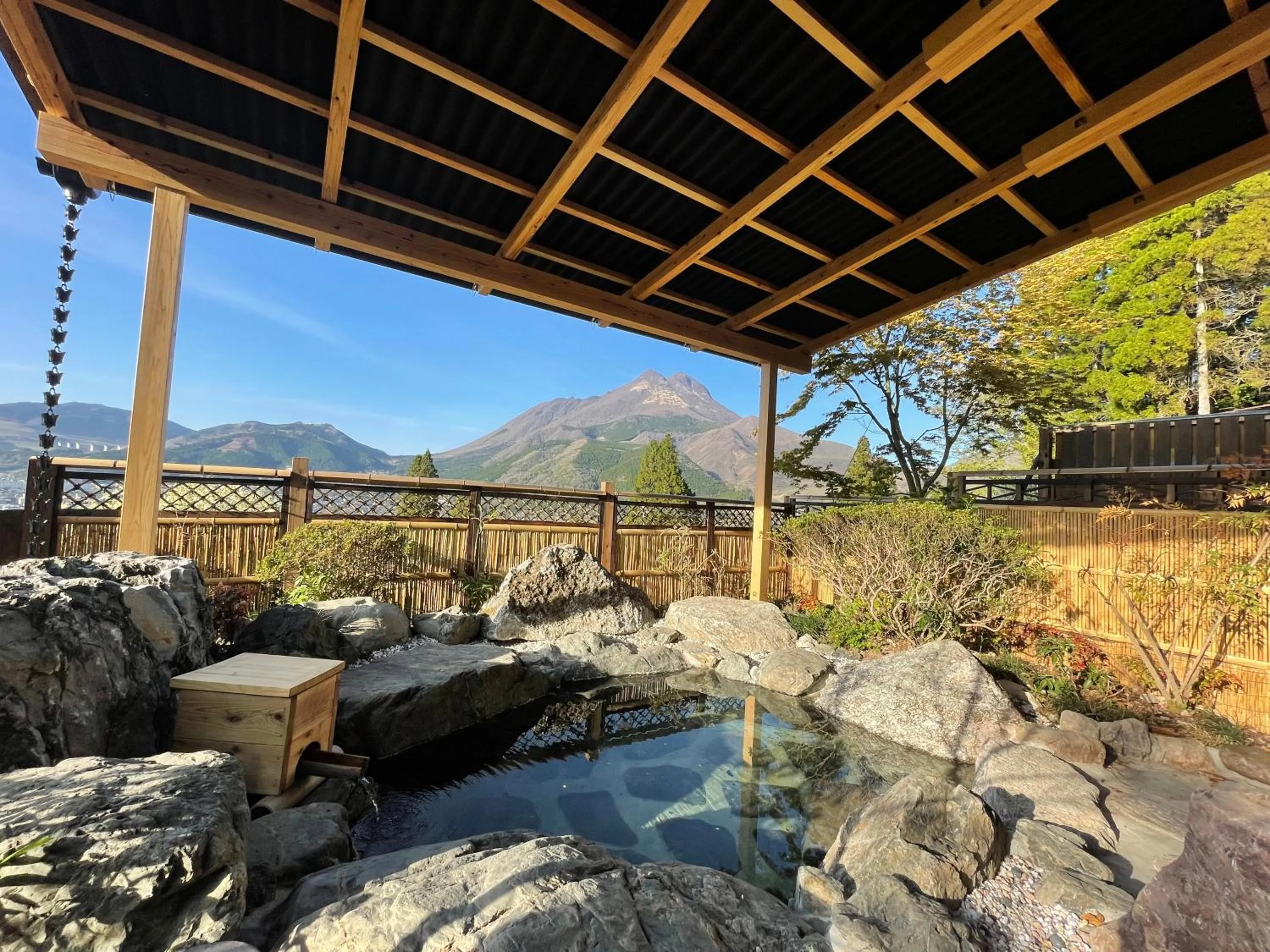 Natural landscape in Yufuin-Sanso Waremokou