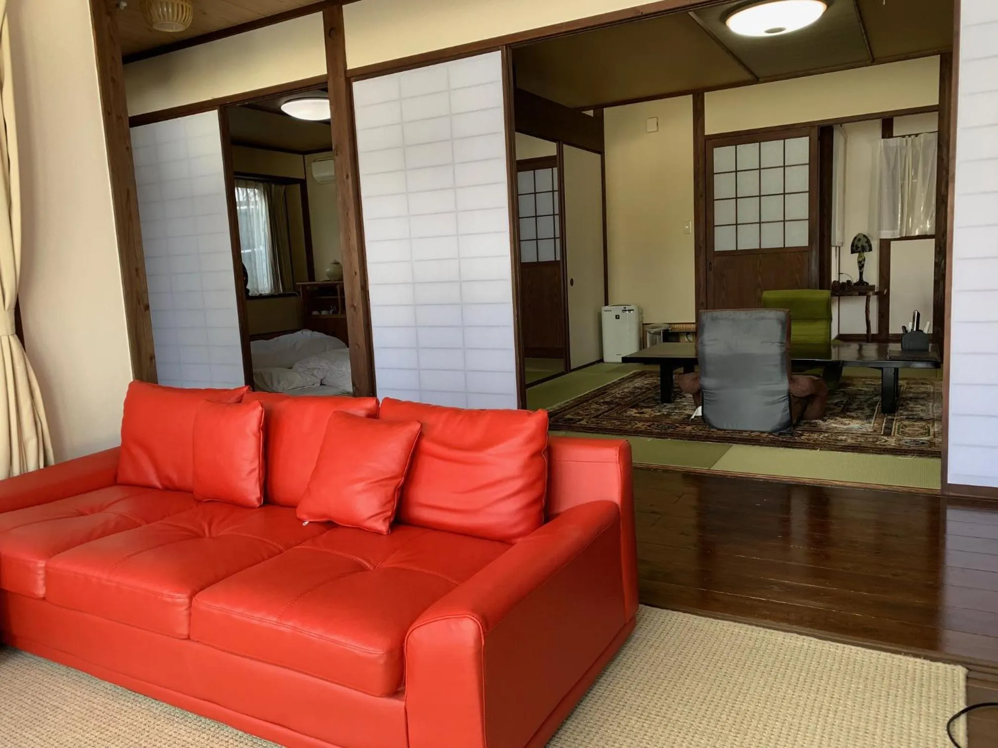 Photo of the whole room in Yufuin-Sanso Waremokou
