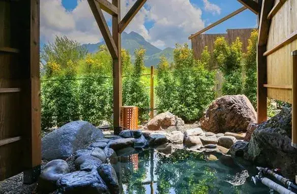 Japanese-Style Deluxe Room with 2 Open Air Bath - Annex in Yufuin-Sanso Waremokou Japanese-Style Deluxe Room with 2 Open Air Bath - Annex in Yufuin-Sanso Waremokou