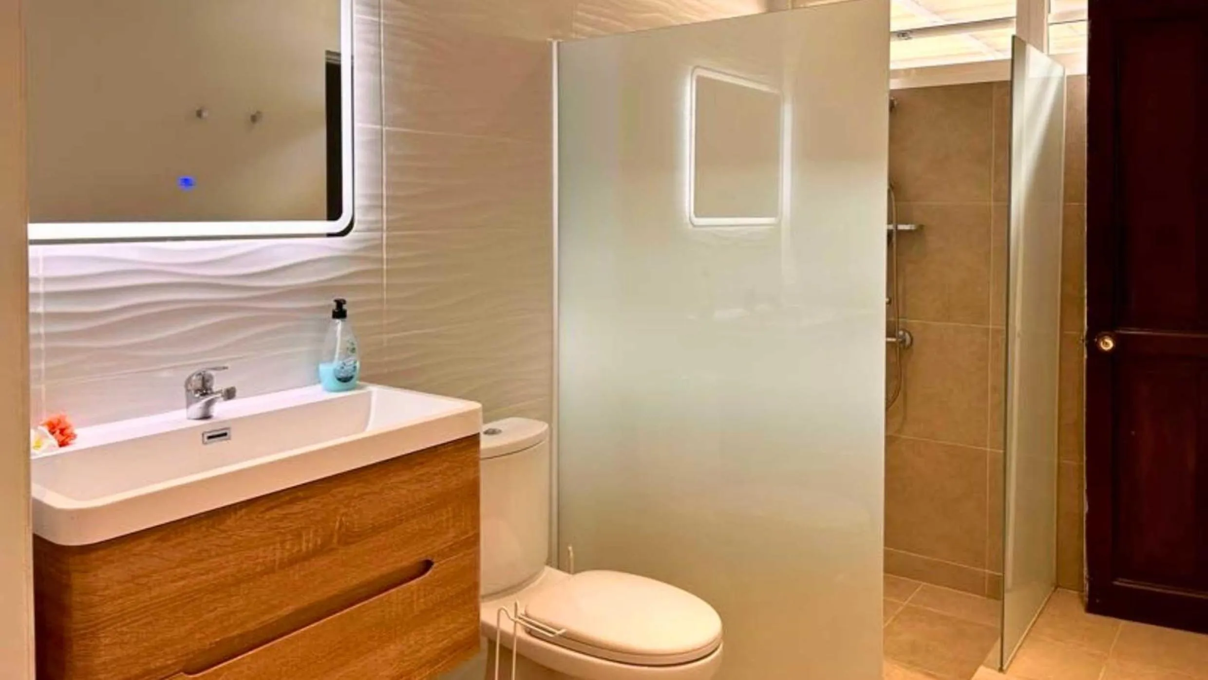 Bathroom in TAHITI - Fare Temahana