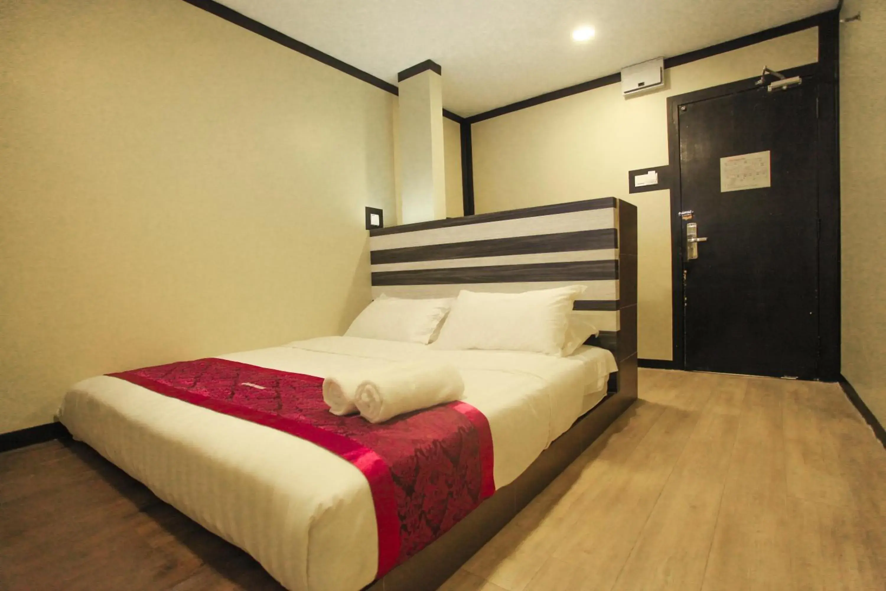 Bed in HOTEL PREMIUM Bed in HOTEL PREMIUM