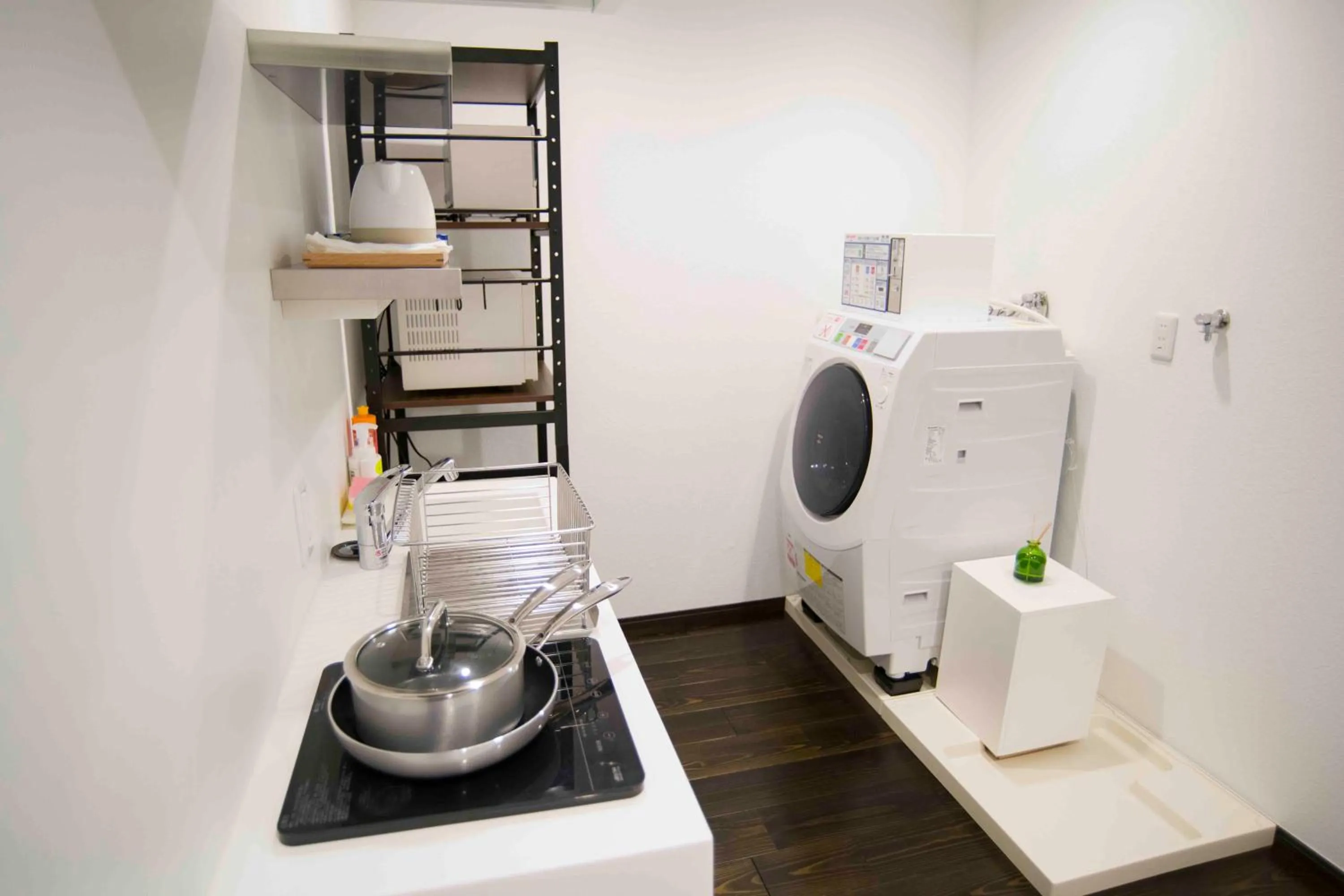 Communal kitchen in Shinjuku Miyabi Residence