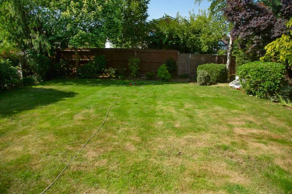 Nicely decorated 3 bedroom house near Heathrow, London