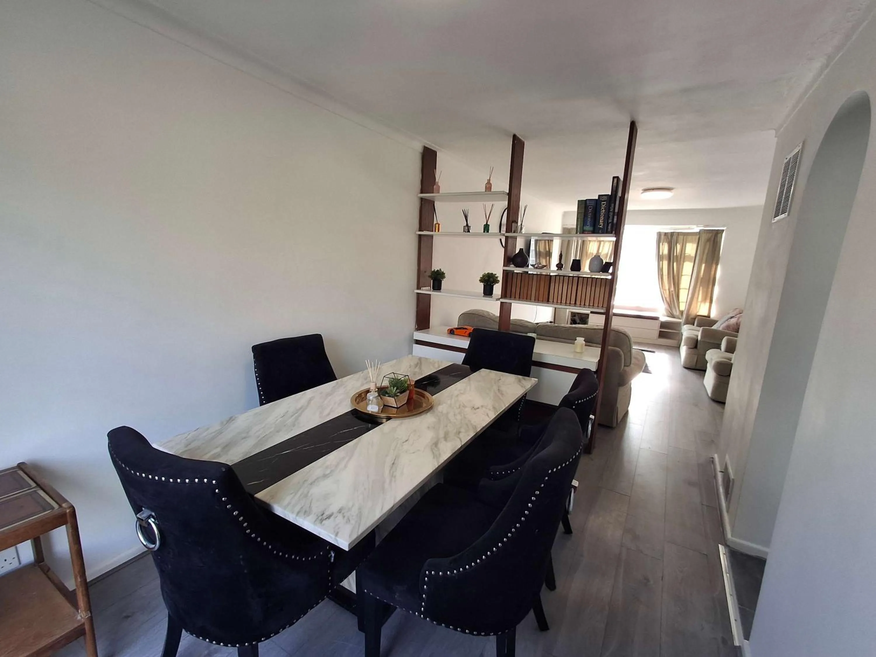 Nicely decorated 3 bedroom house near Heathrow, London