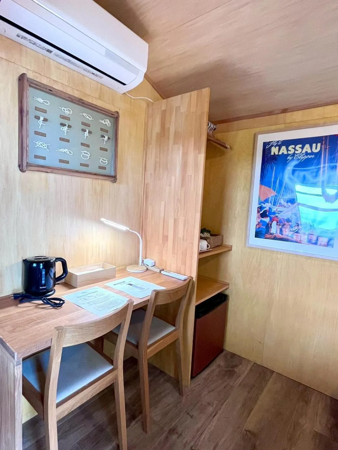 Photo of the whole room in MY LODGE Naoshima