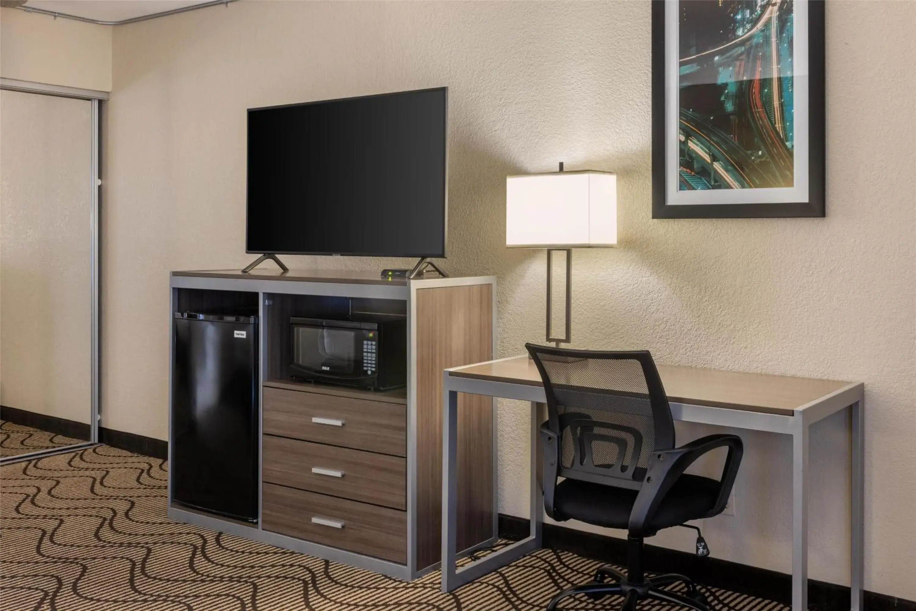 Bedroom in Best Western Heritage Inn Bedroom in Best Western Heritage Inn