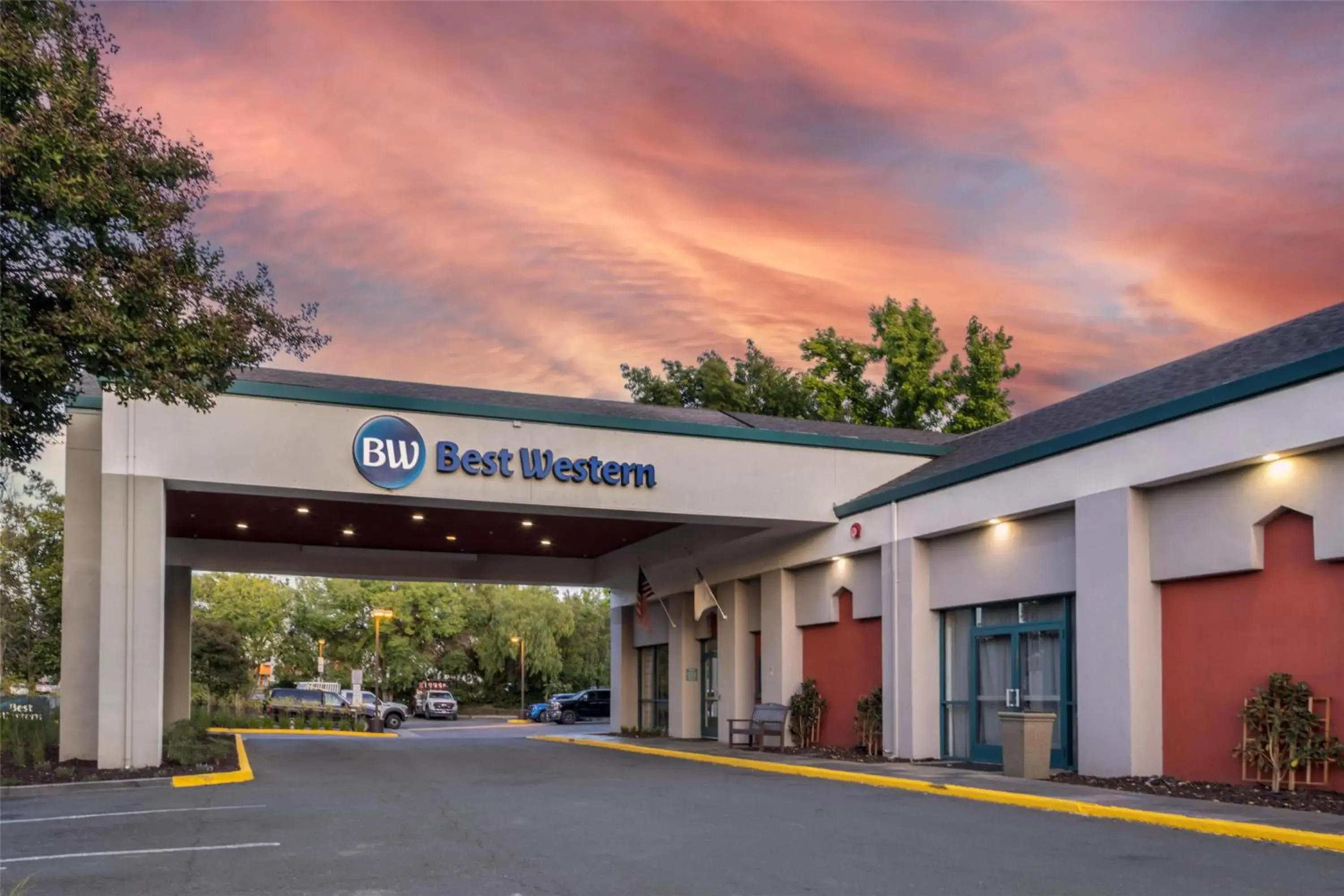 Property building in Best Western Heritage Inn Property building in Best Western Heritage Inn