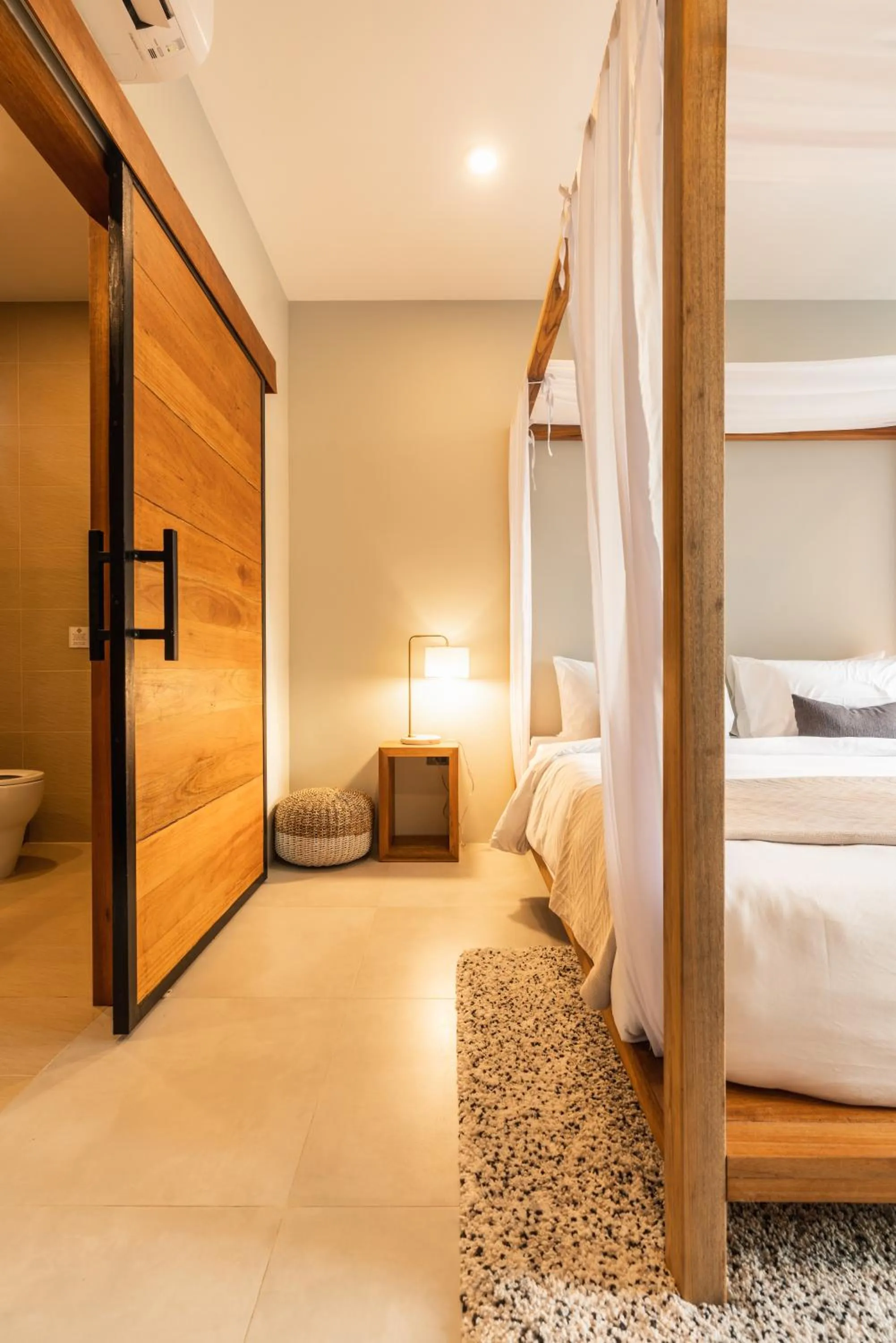 Toilet, Bed in Zee Luxury Boutique Hotel